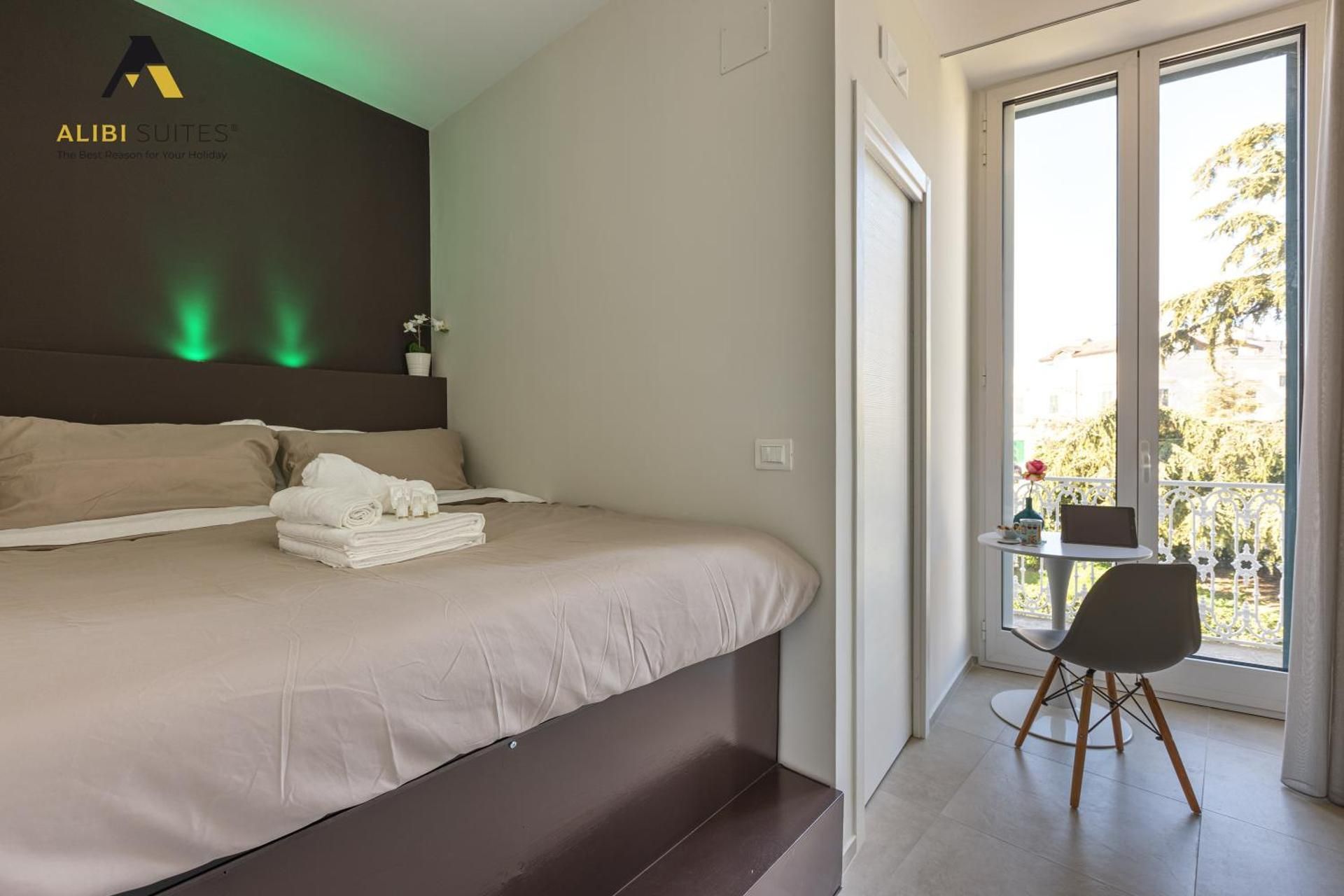 Queen Room with Garden View