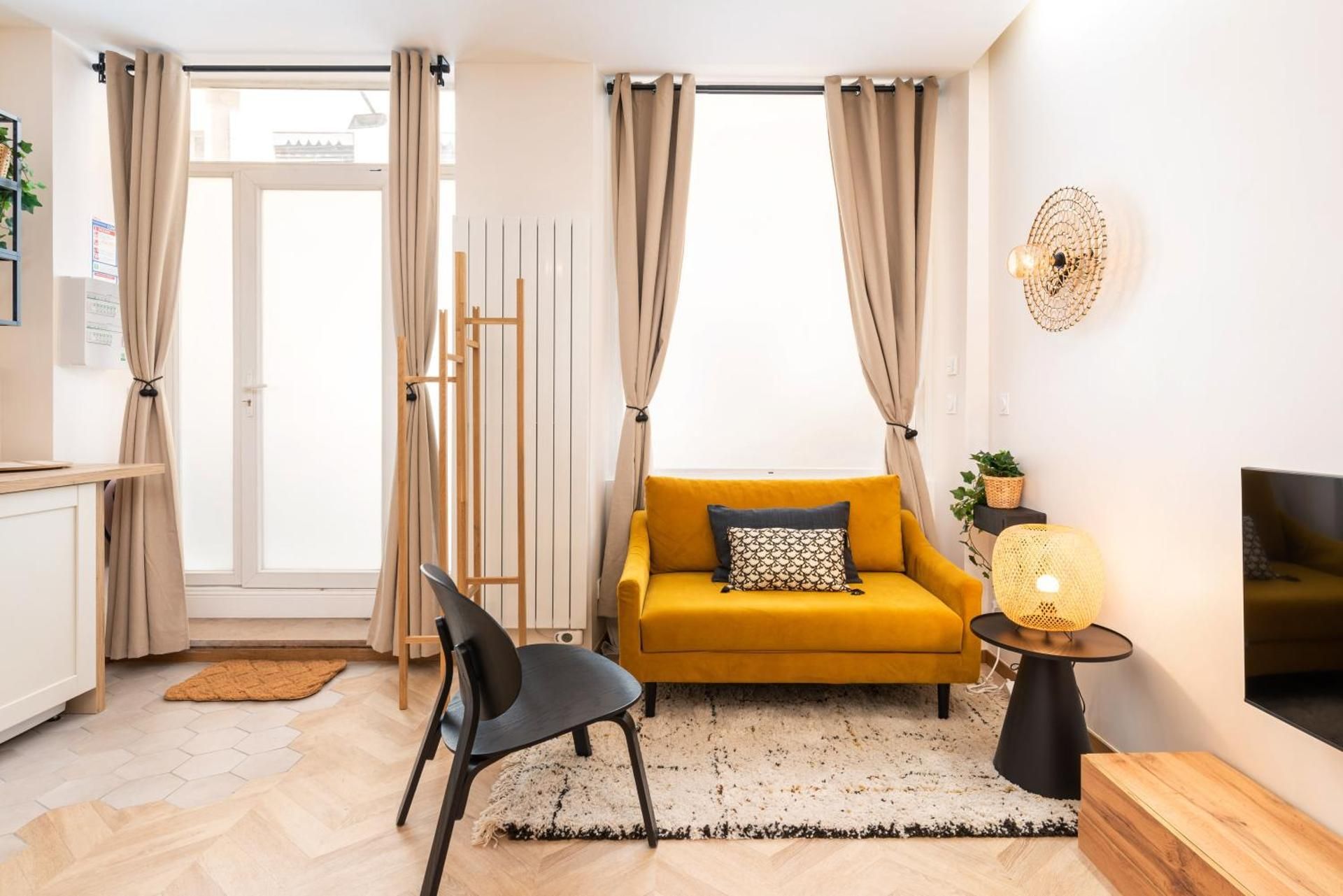 One-Bedroom Apartment