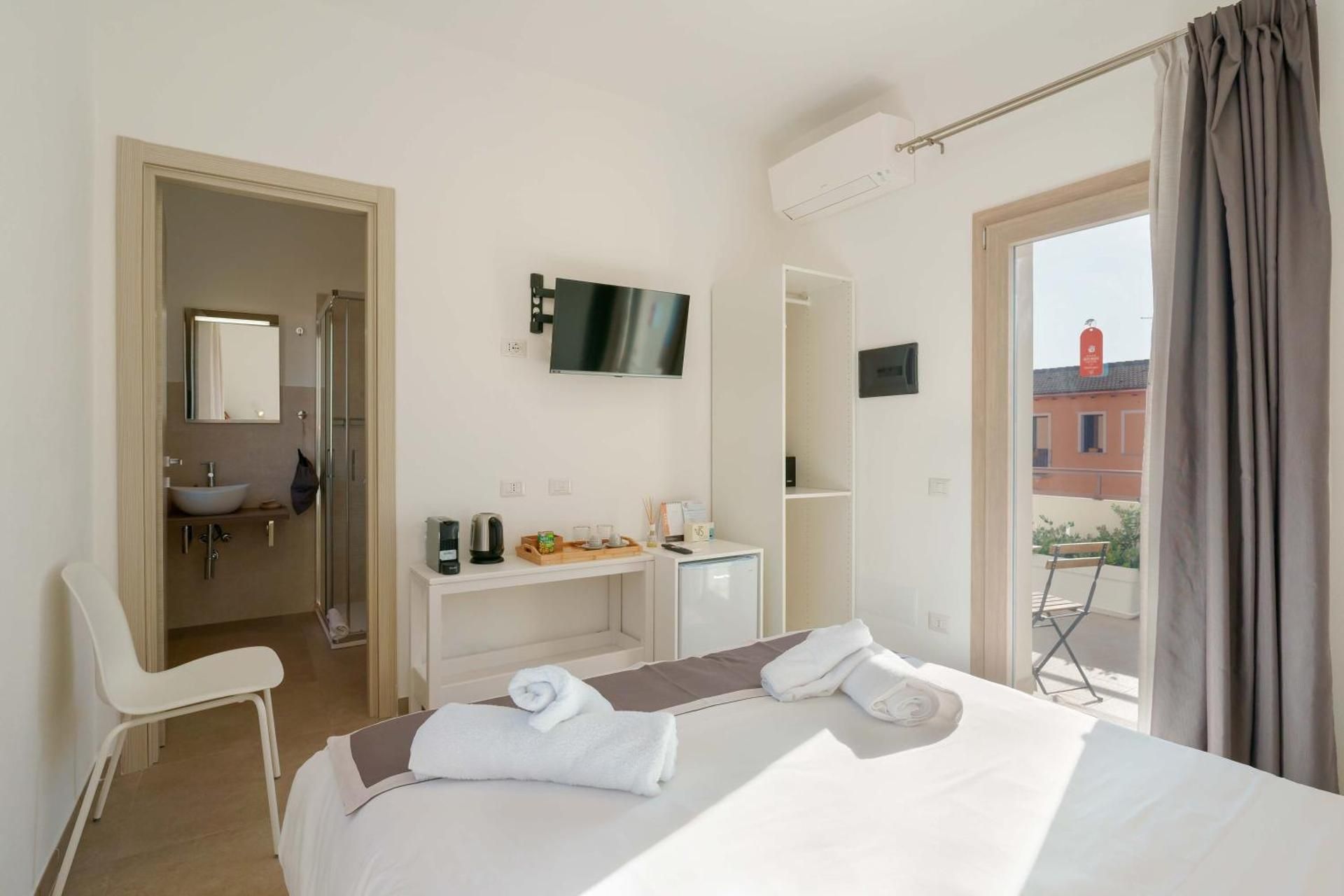 Double Room with Private Bathroom