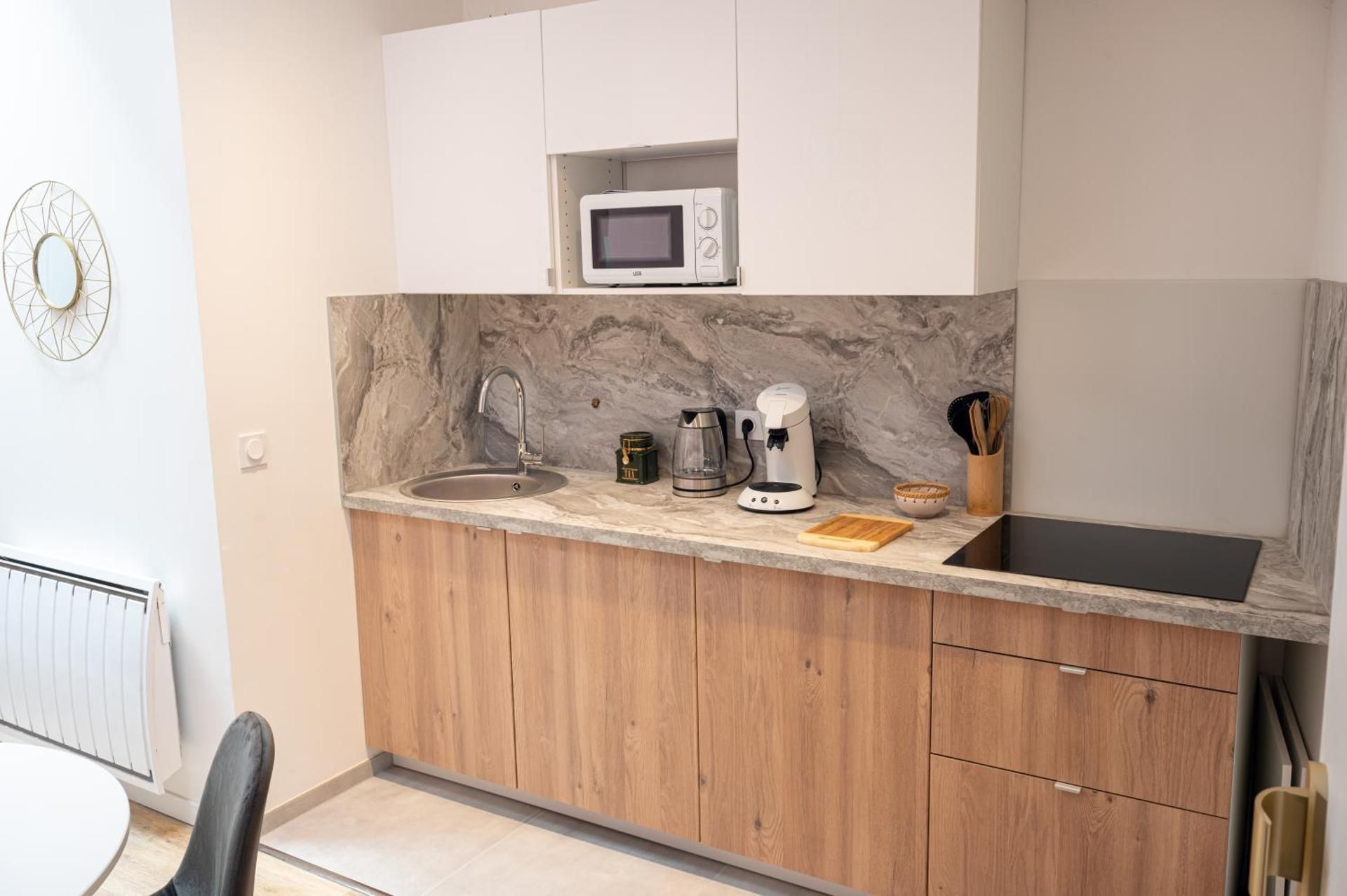 One-Bedroom Apartment