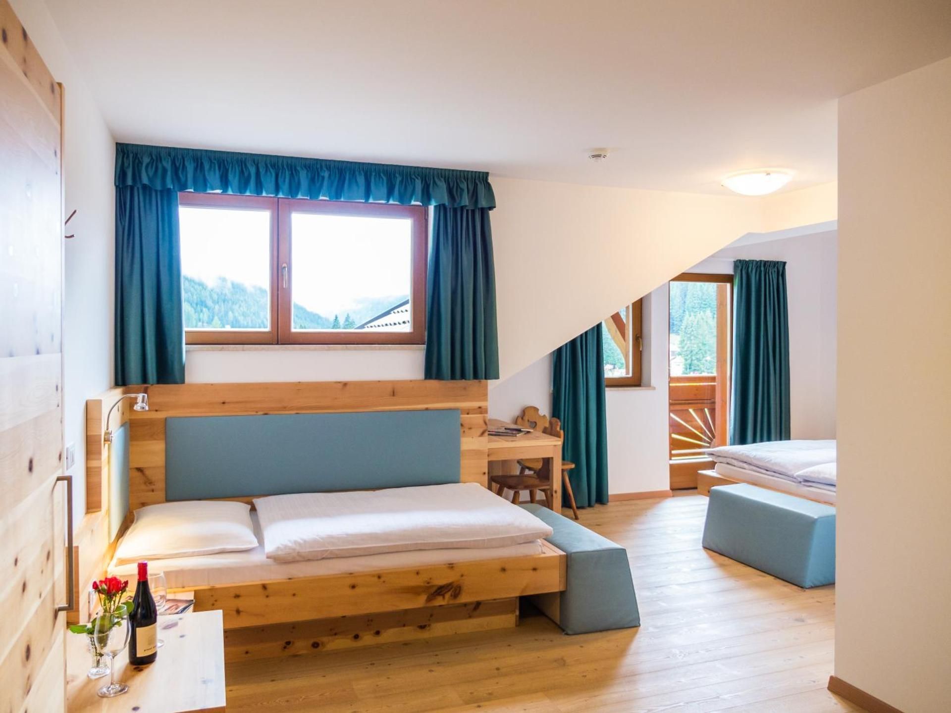Comfort Double Room with Balcony and Mountain View