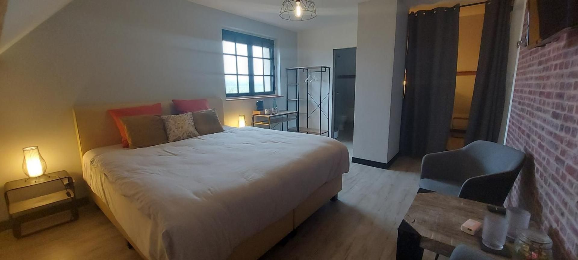 Villa Maella Deluxe King Suite