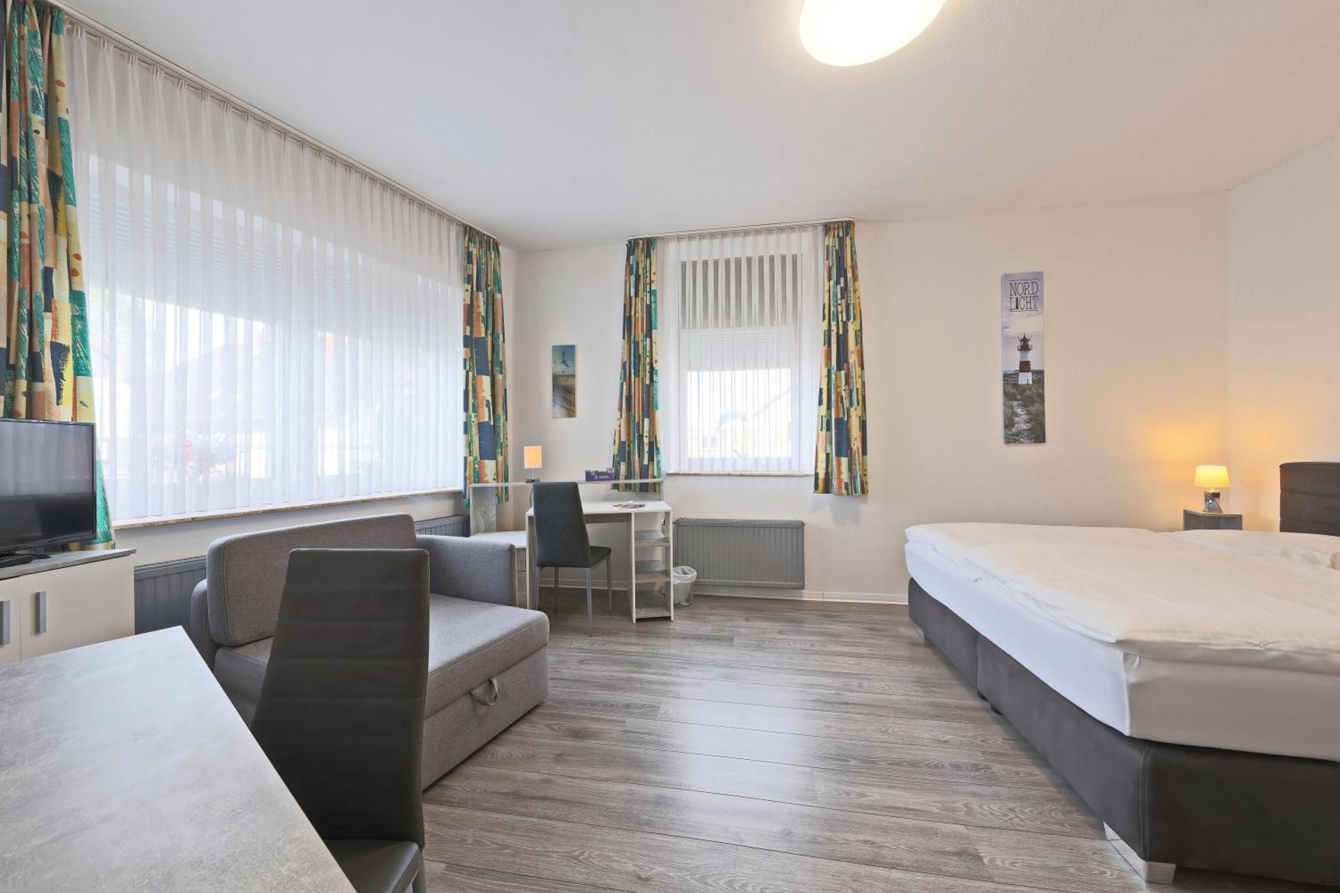 Quadruple Room with Private Bathroom