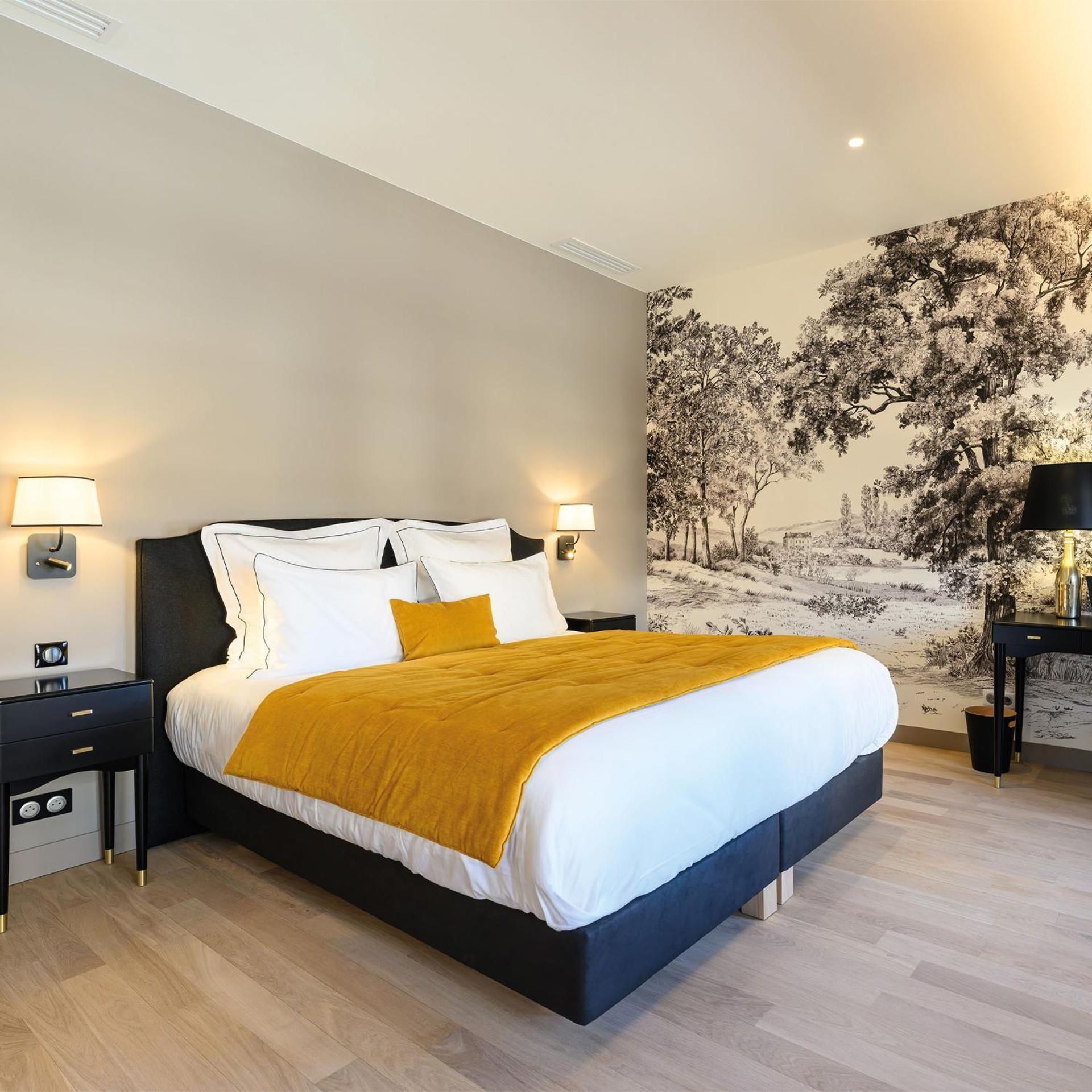 Quadruple Room with Private Bathroom