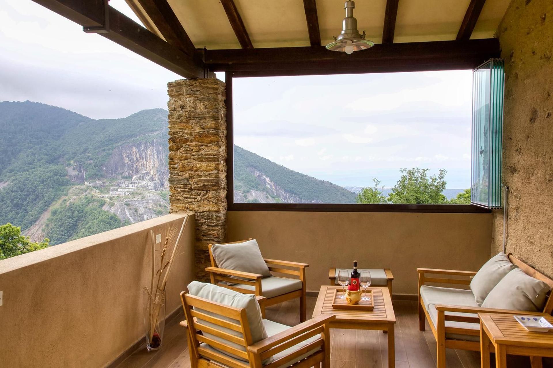 Family Room with Sea View