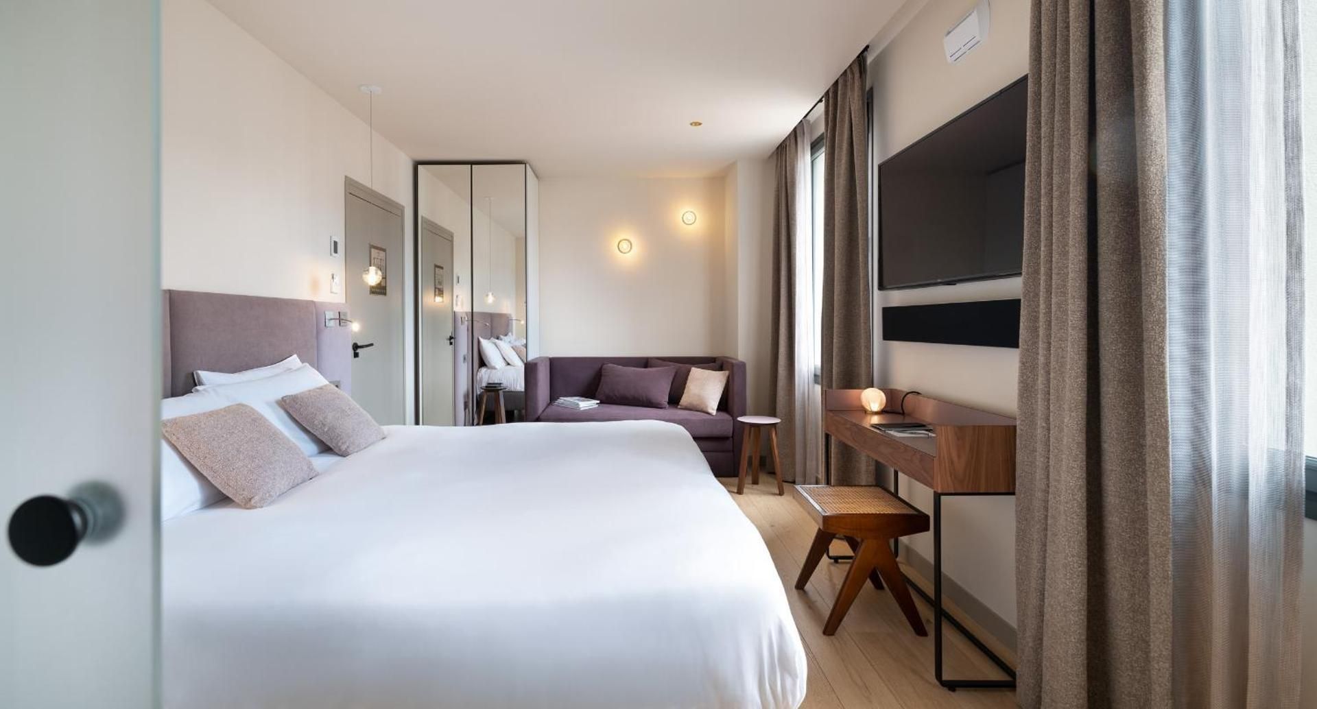 Deluxe Double or Twin Room