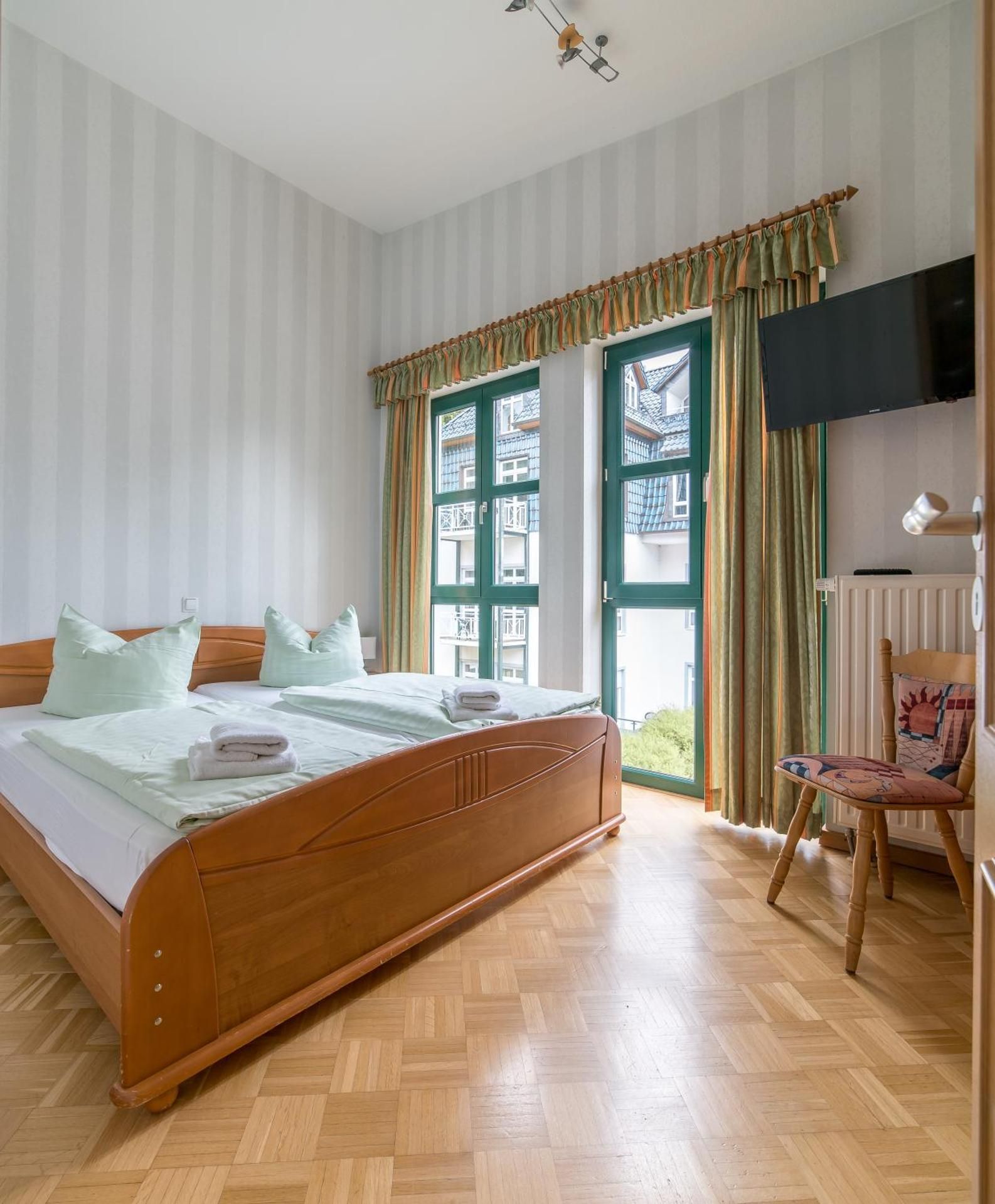 Small 3-Room Apartment