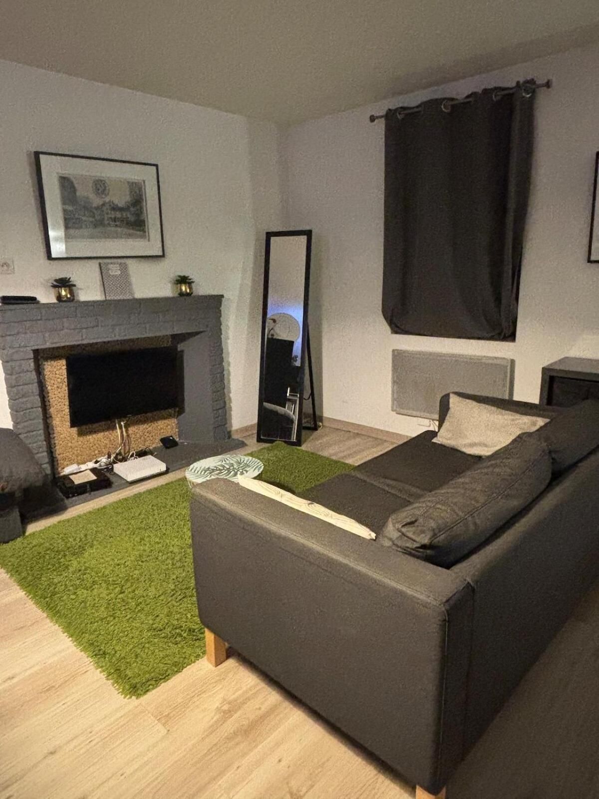 One-Bedroom Apartment