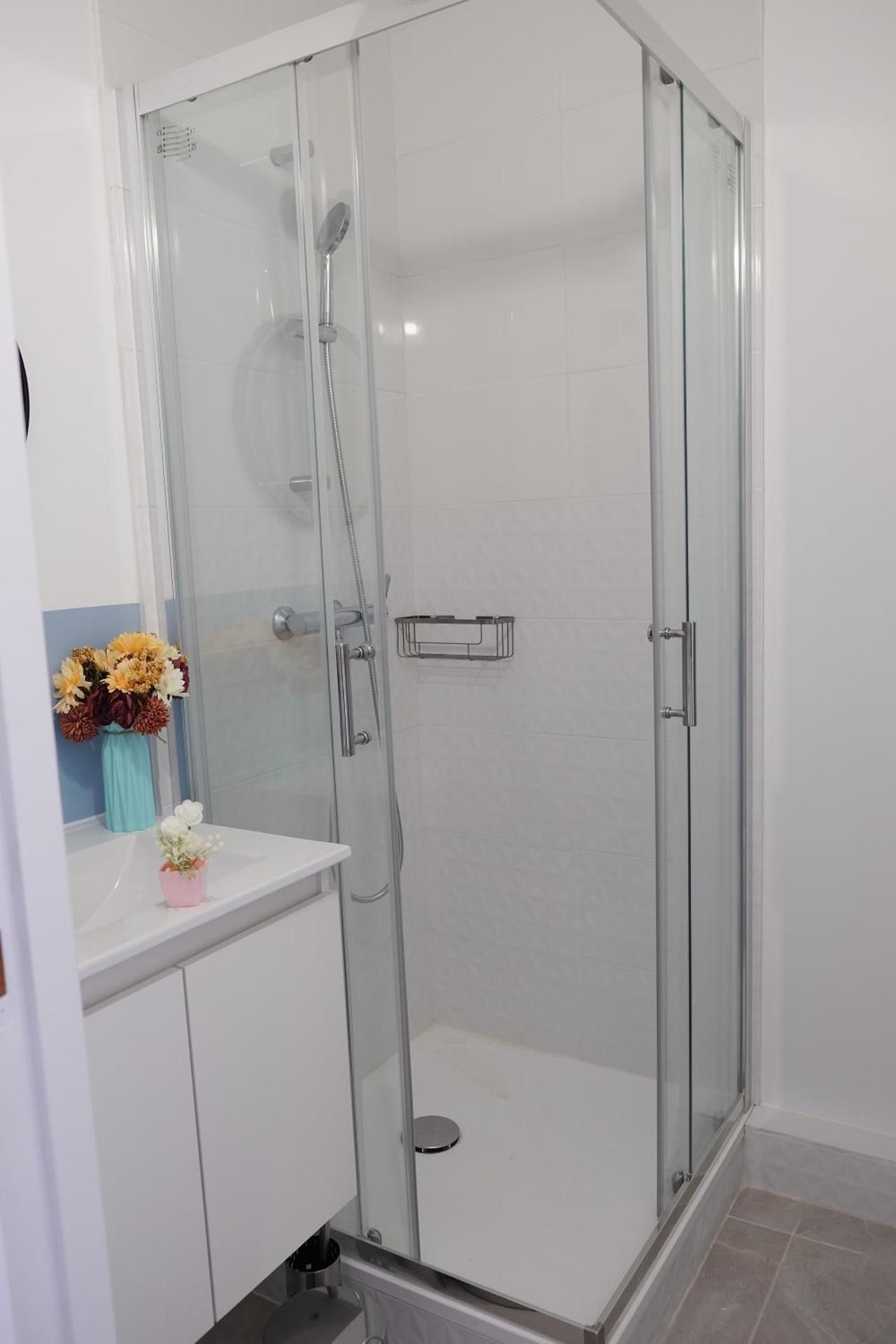 LP - Symphony Apartment with Balcony 3