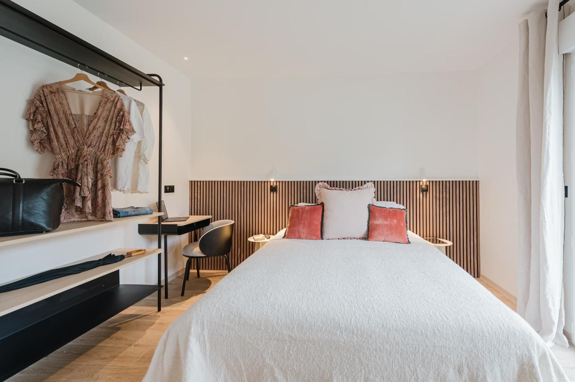 One-Bedroom Apartment with Terrace