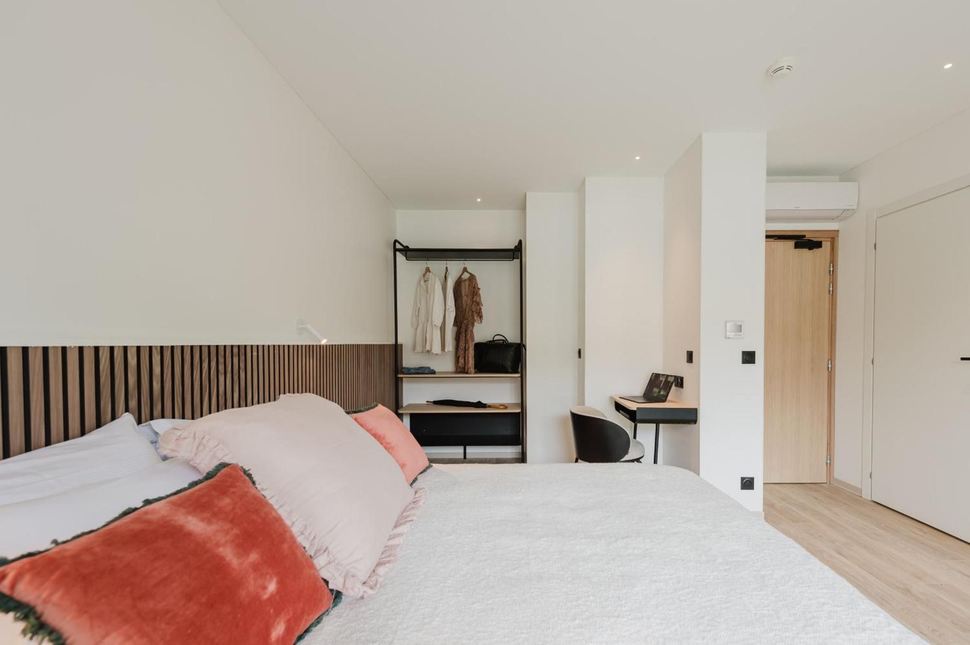 One-Bedroom Apartment with Garden View