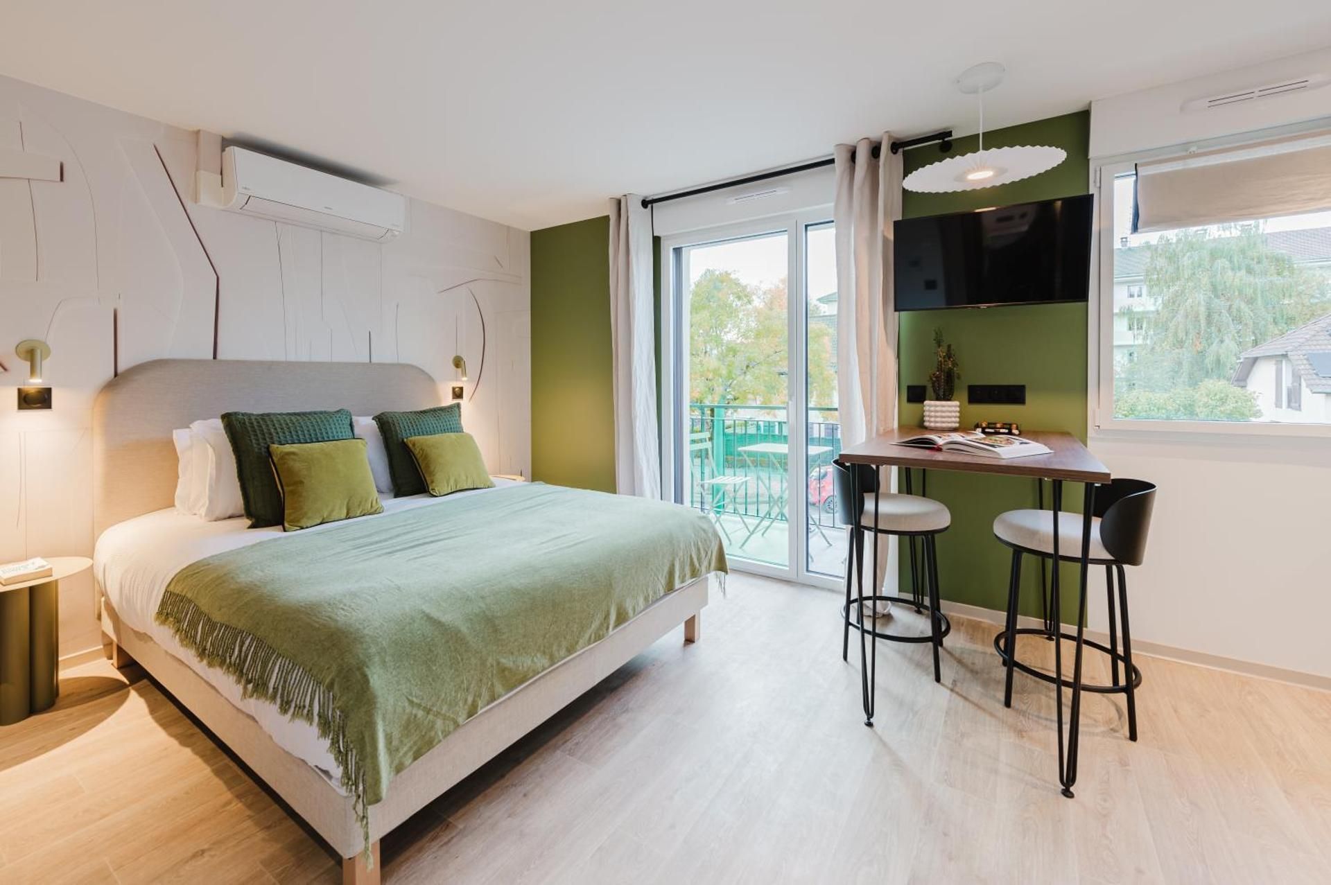 Superior Apartment with Balcony