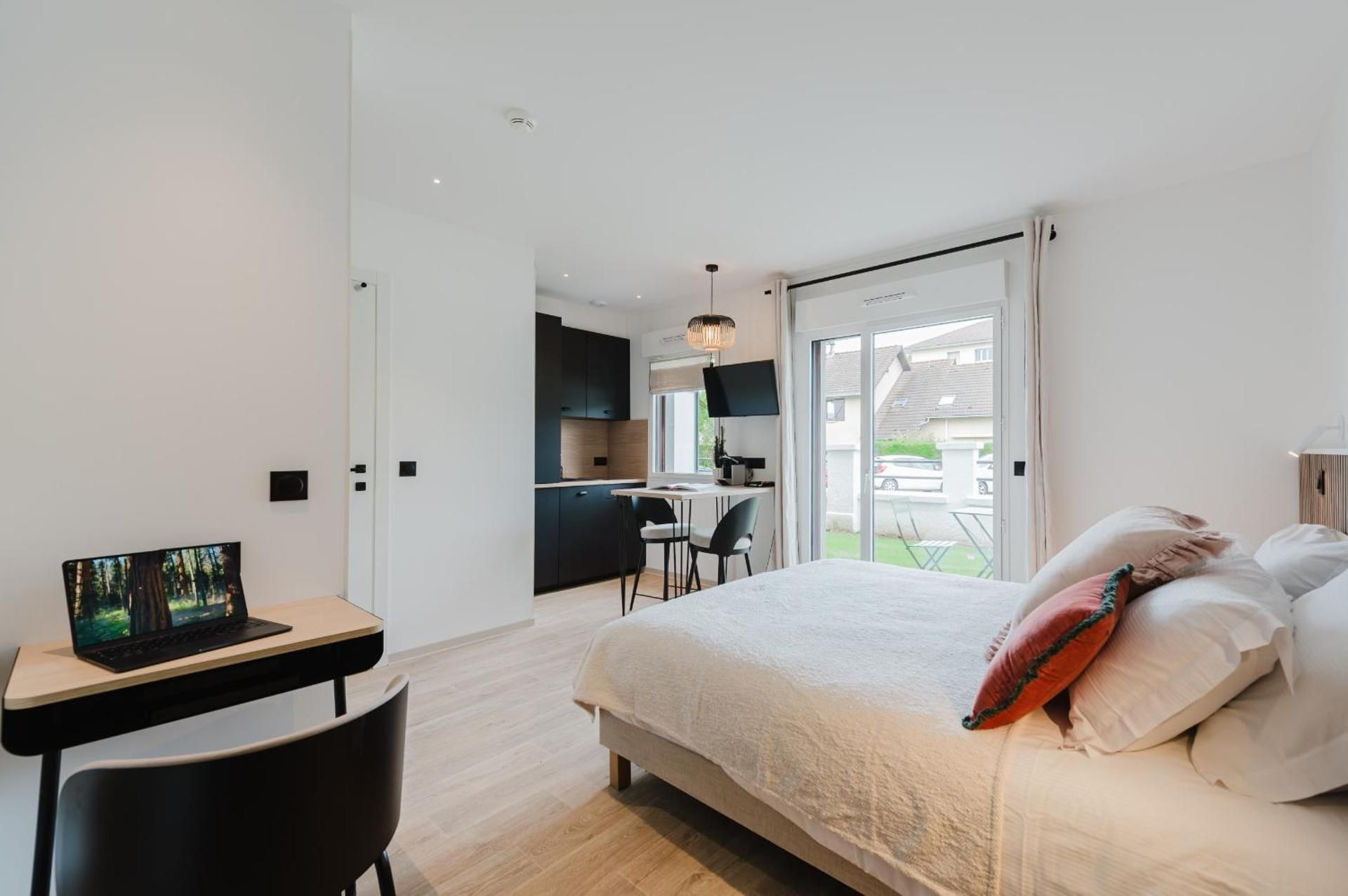 One-Bedroom Apartment with Garden View