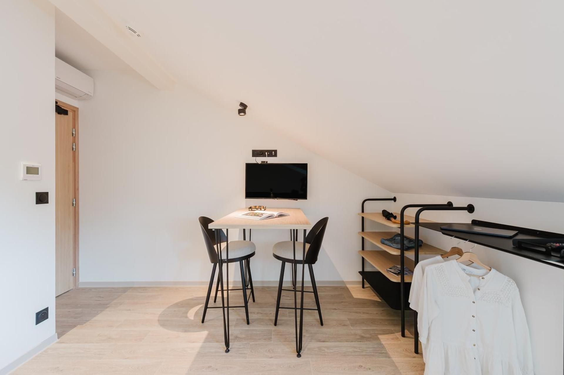 Appart Hotel Neostelia One-Bedroom Premier Apartment 3