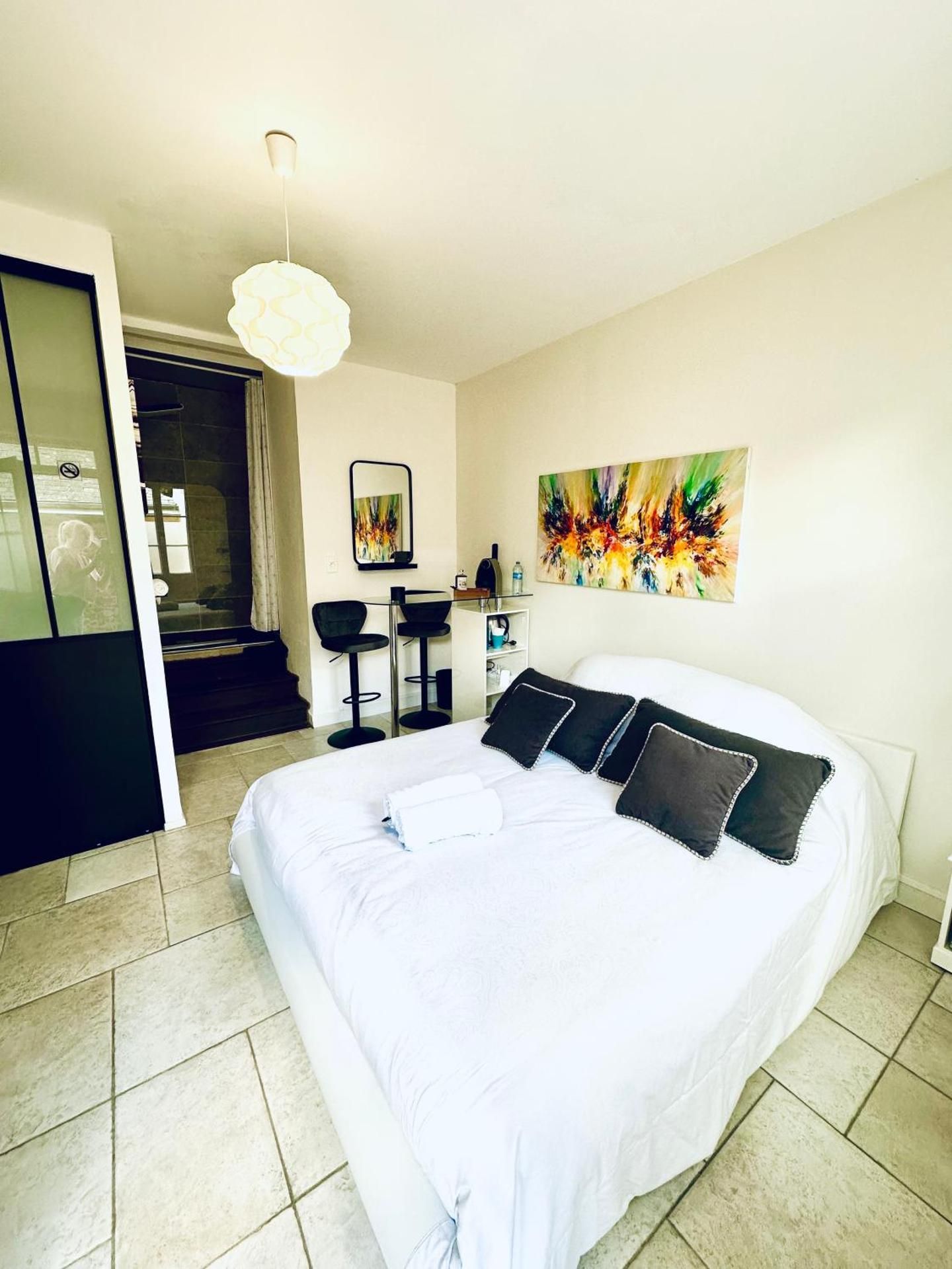 Standard King Room