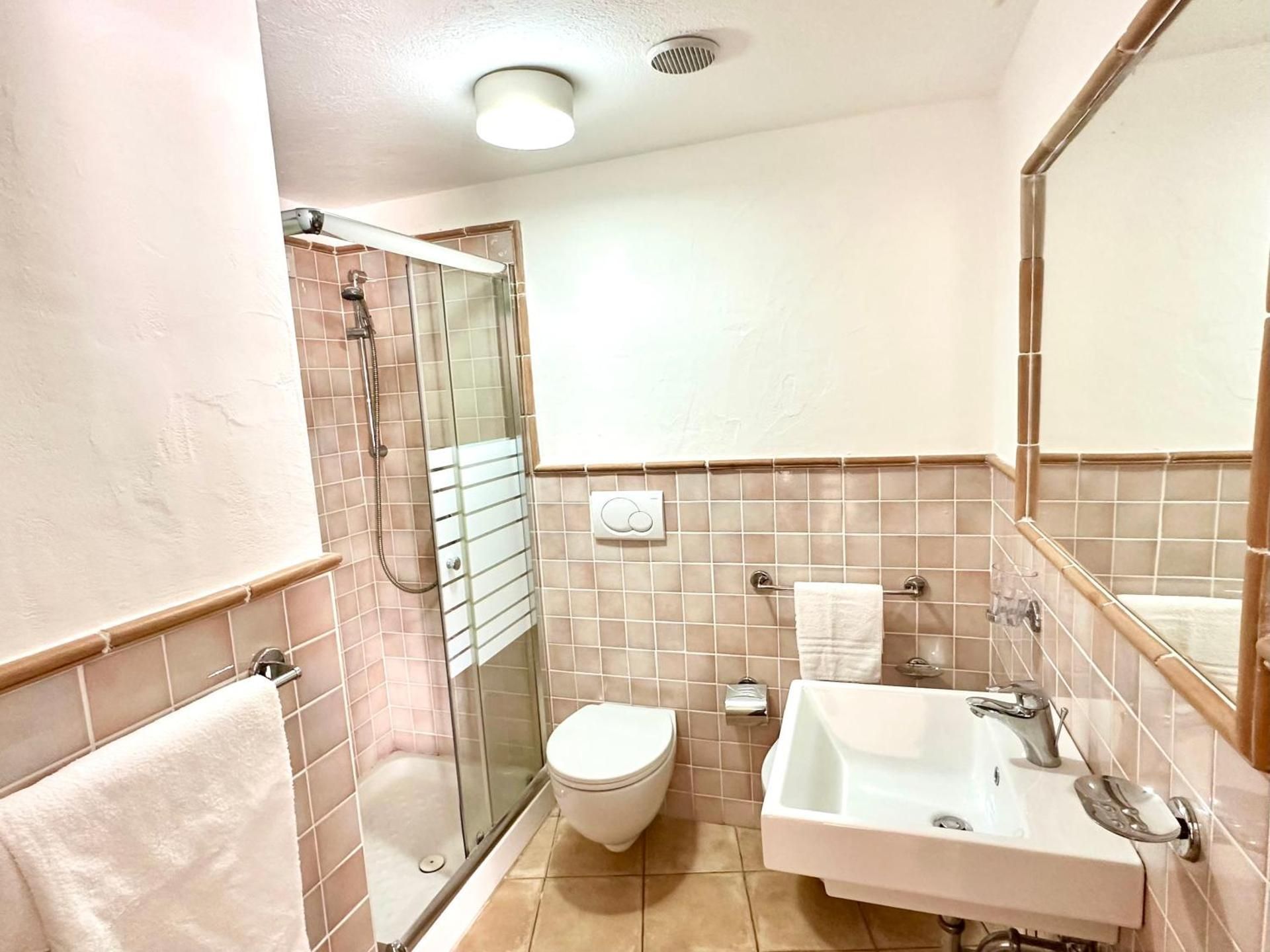 One-Bedroom Standard Apartment