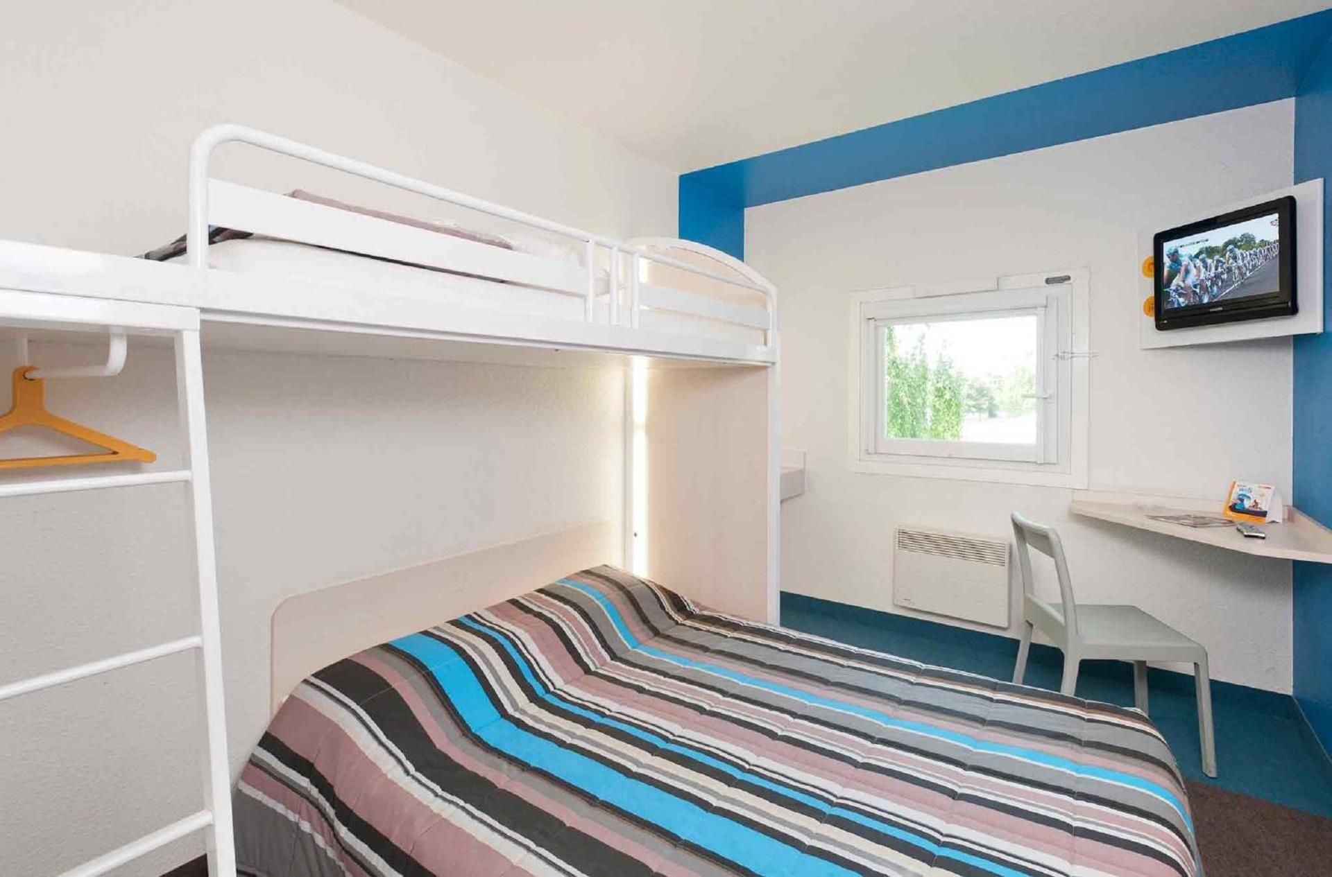 Triple Room with Shared Bathroom
