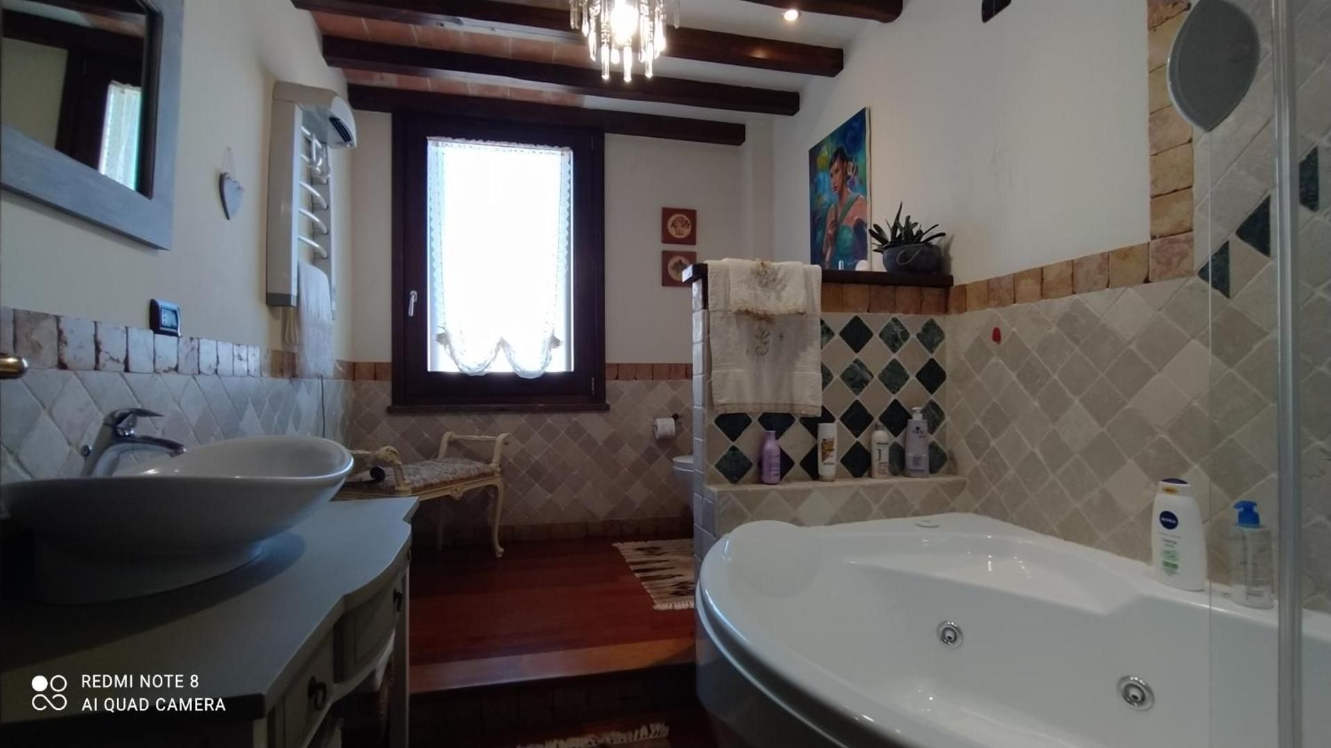 King Room with Spa Bath
