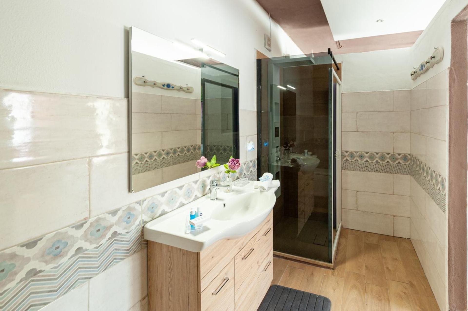 Studio with Spa Bath