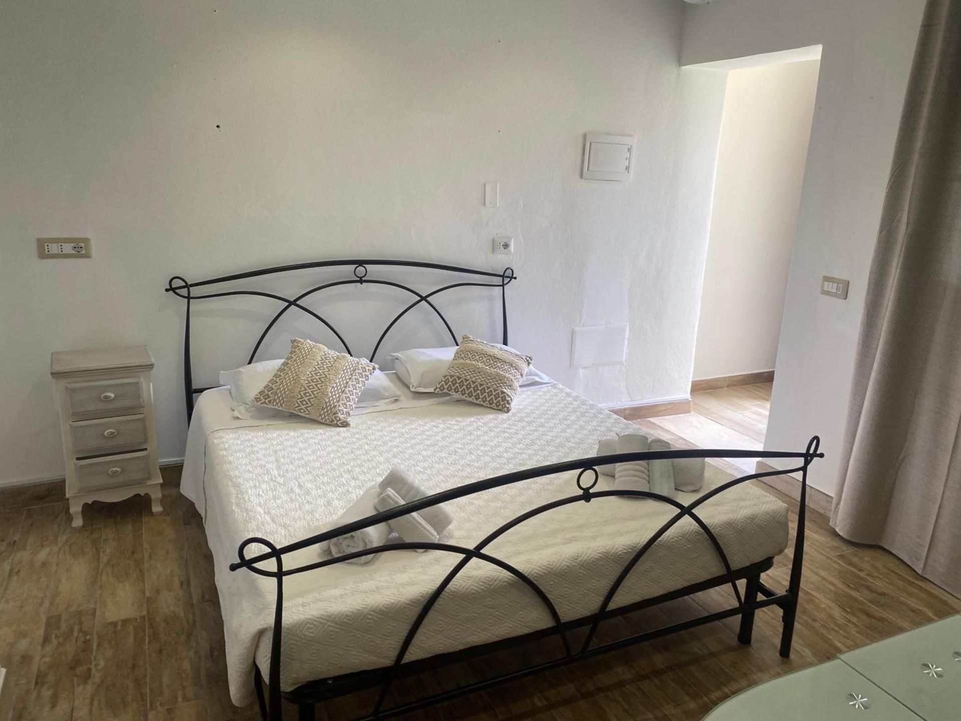 Studio with Spa Bath