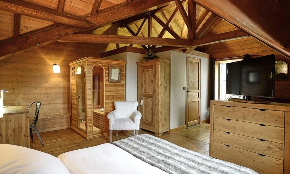 Superior King Suite