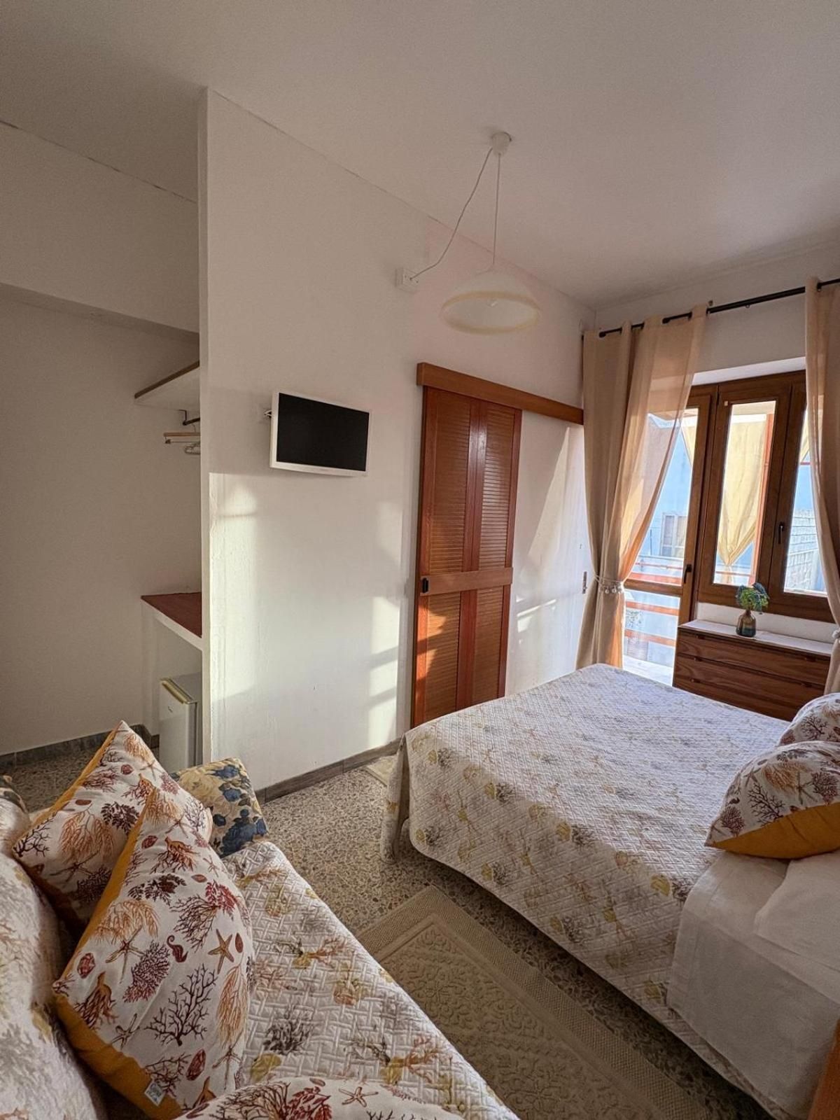 Triple Room with Terrace