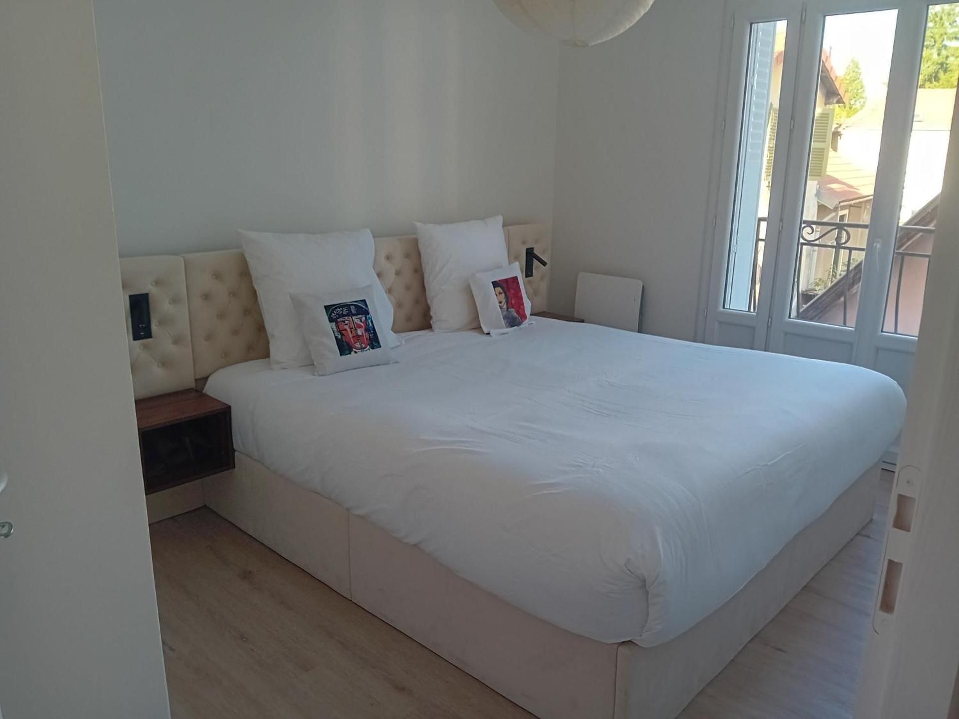 Apartment with Balcony