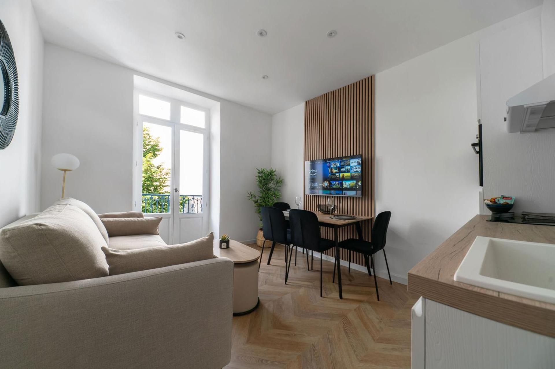 One-Bedroom Apartment