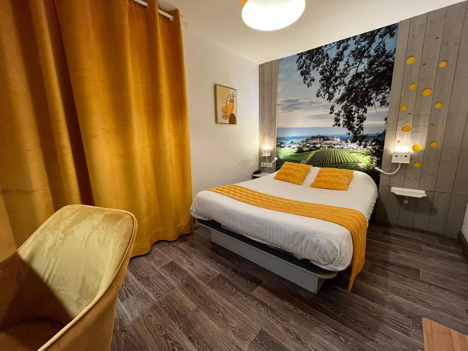 Cit'Hotel Le Cheval Blanc, Cognac Centre Single Room 2