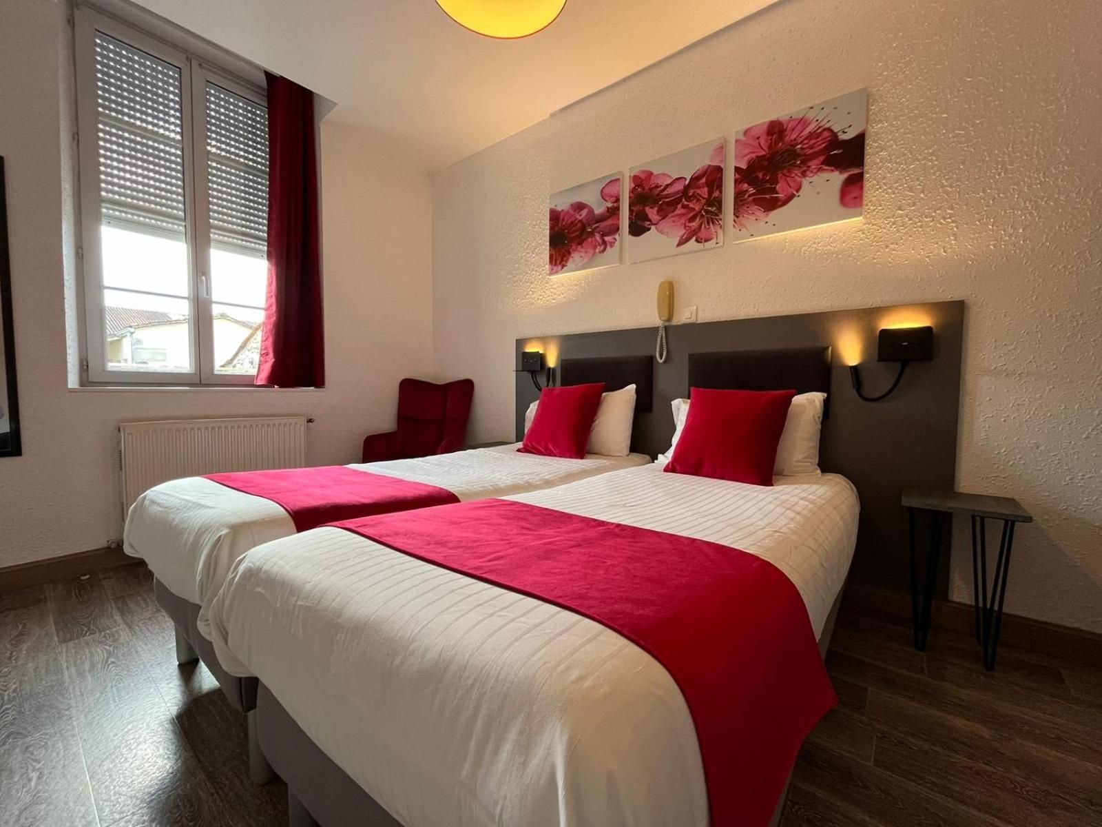 Cit'Hotel Le Cheval Blanc, Cognac Centre Twin Room