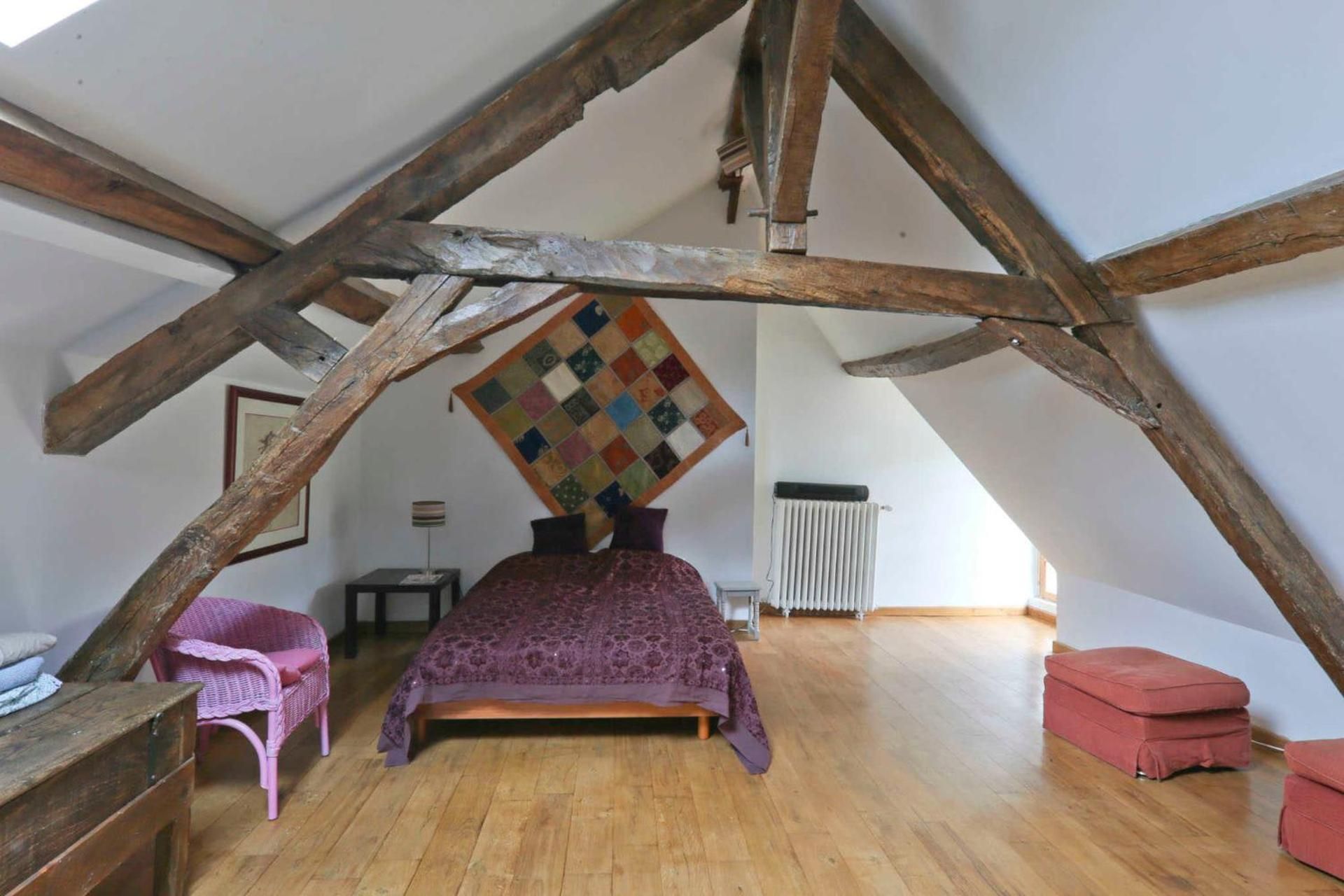 Deluxe Room (2 Adults + 1 Child)