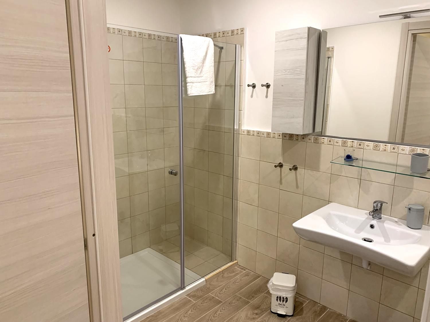 Domo Achenza Queen Room - Pet Friendly 2