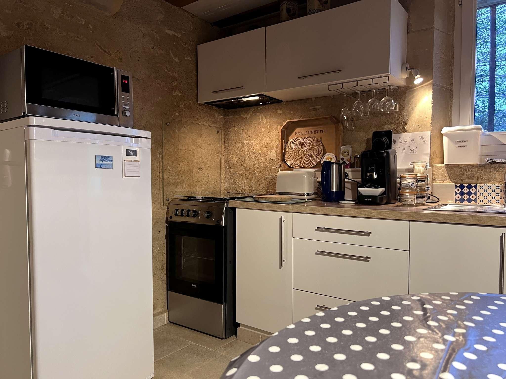 Gites de Gondières Le Pigeonnier de Gondière-Gîte-Romantique-Salle d'eau-Vue sur Jardin 3