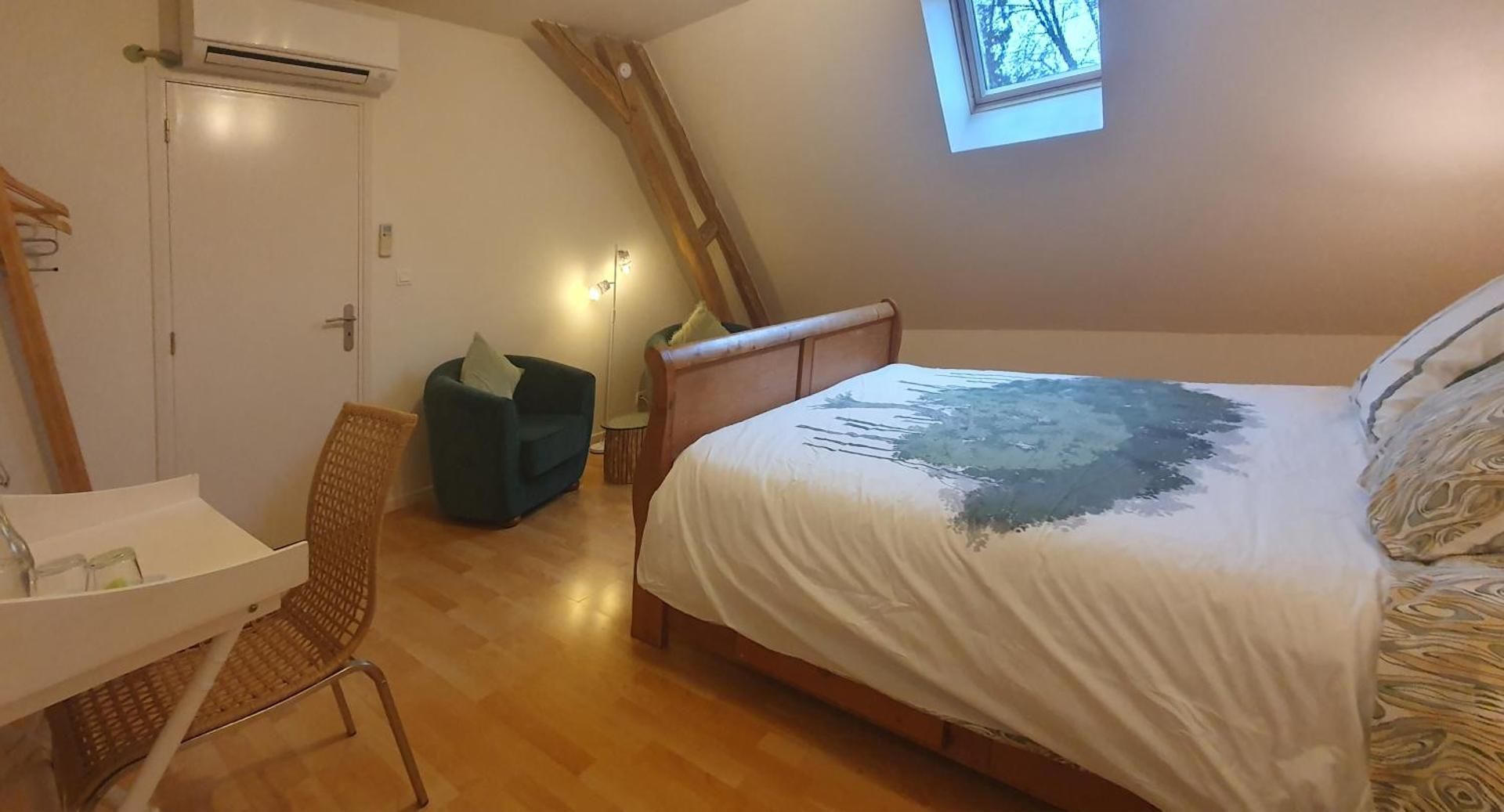 Double Room with Private Bathroom