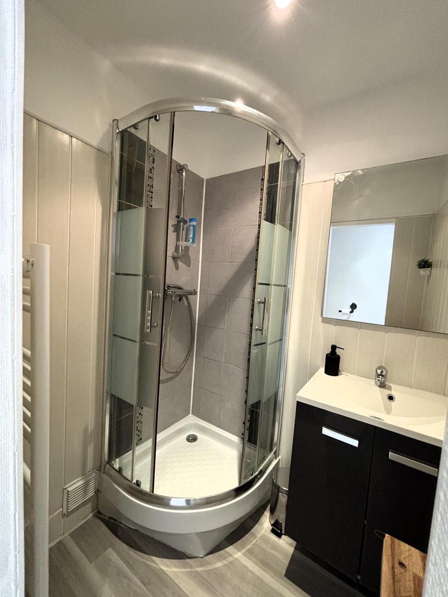 One-Bedroom Family Apartment