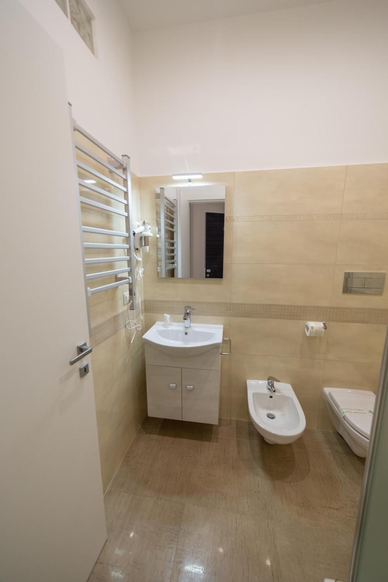 HOLYGOLD Suite **** Deluxe Double or Twin Room with Balcony 3