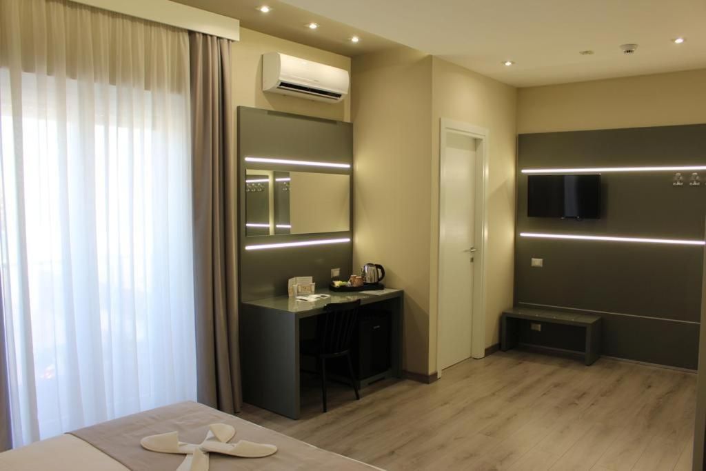 HOLYGOLD Suite **** King Suite with Balcony 3