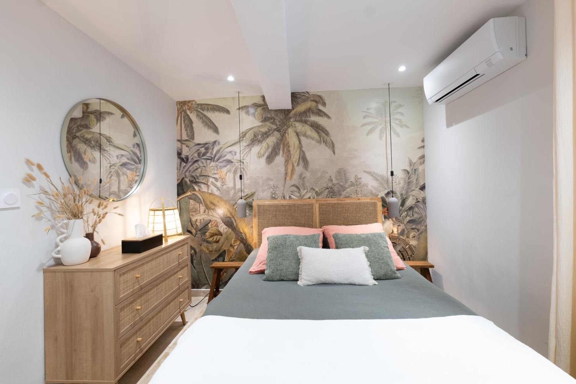 One-Bedroom Apartment with Balcony