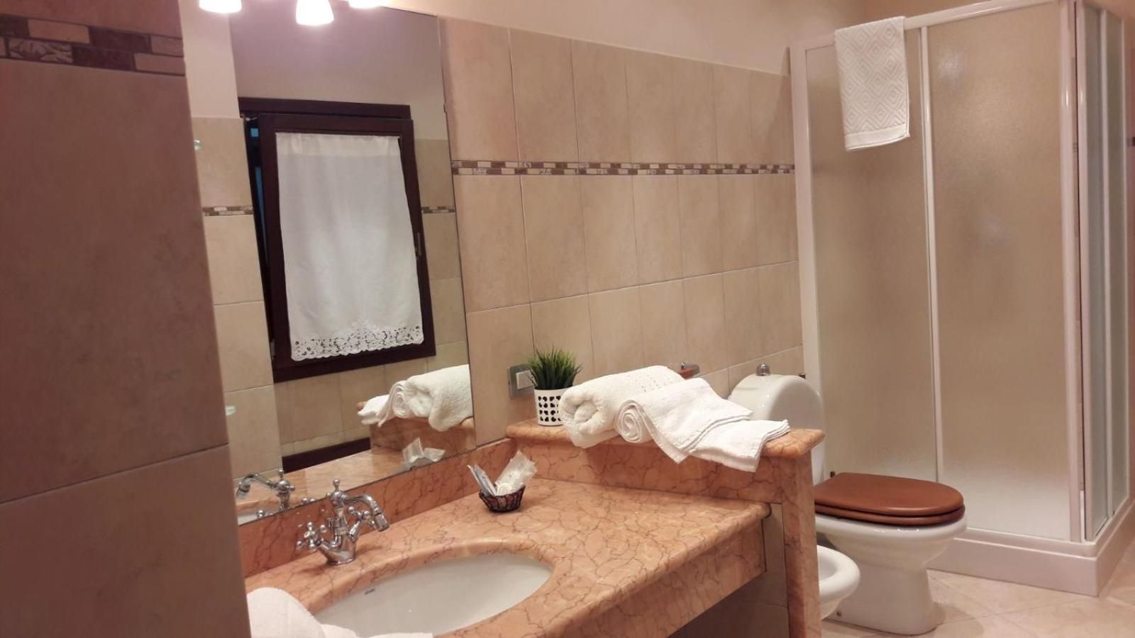 Triple Room with Private Bathroom