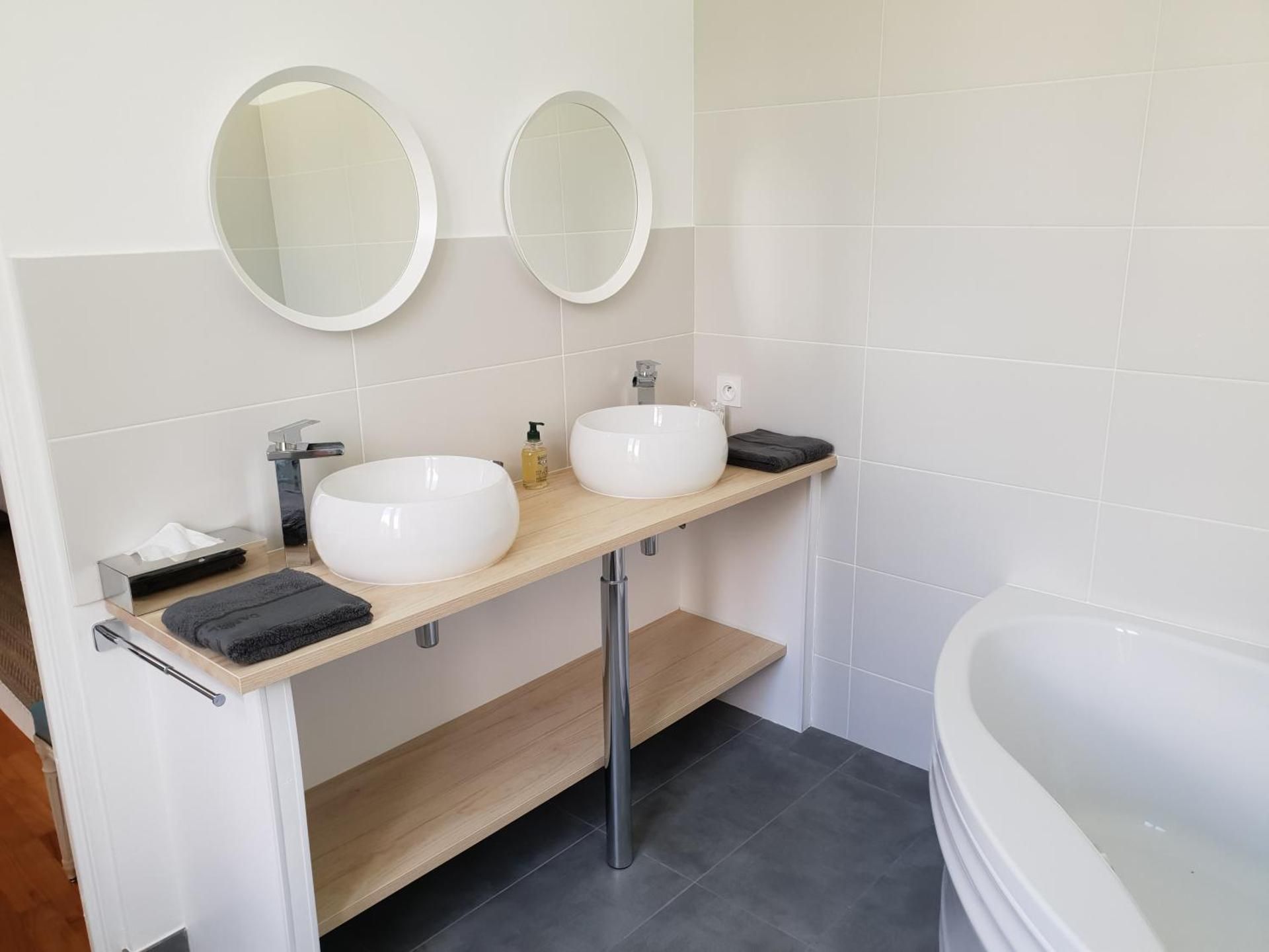 Le Domaine Du Haut Preau Queen Room with Pool View 3