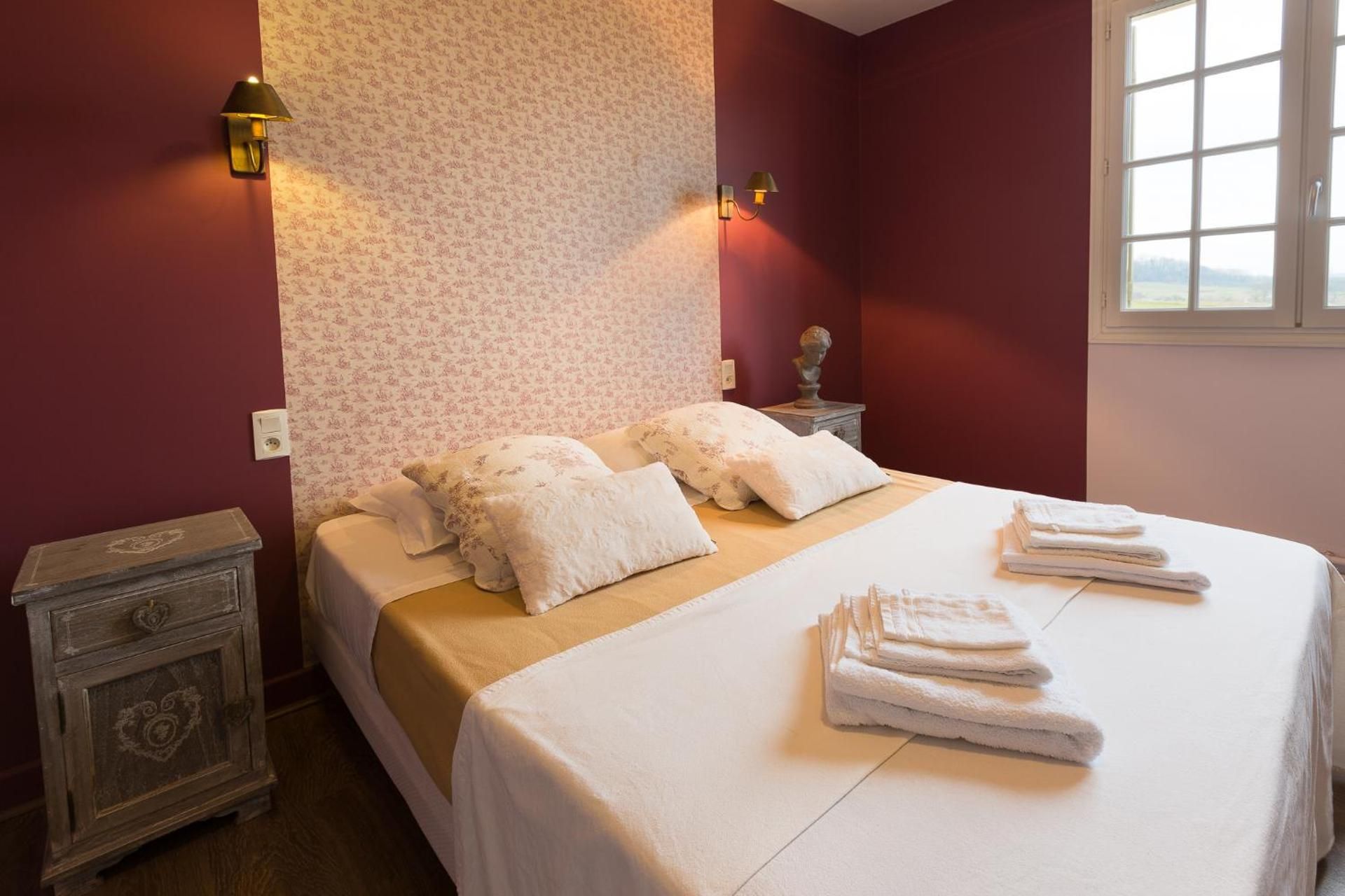 Le Vallon De Guerry Family Room with Private Bathroom 2