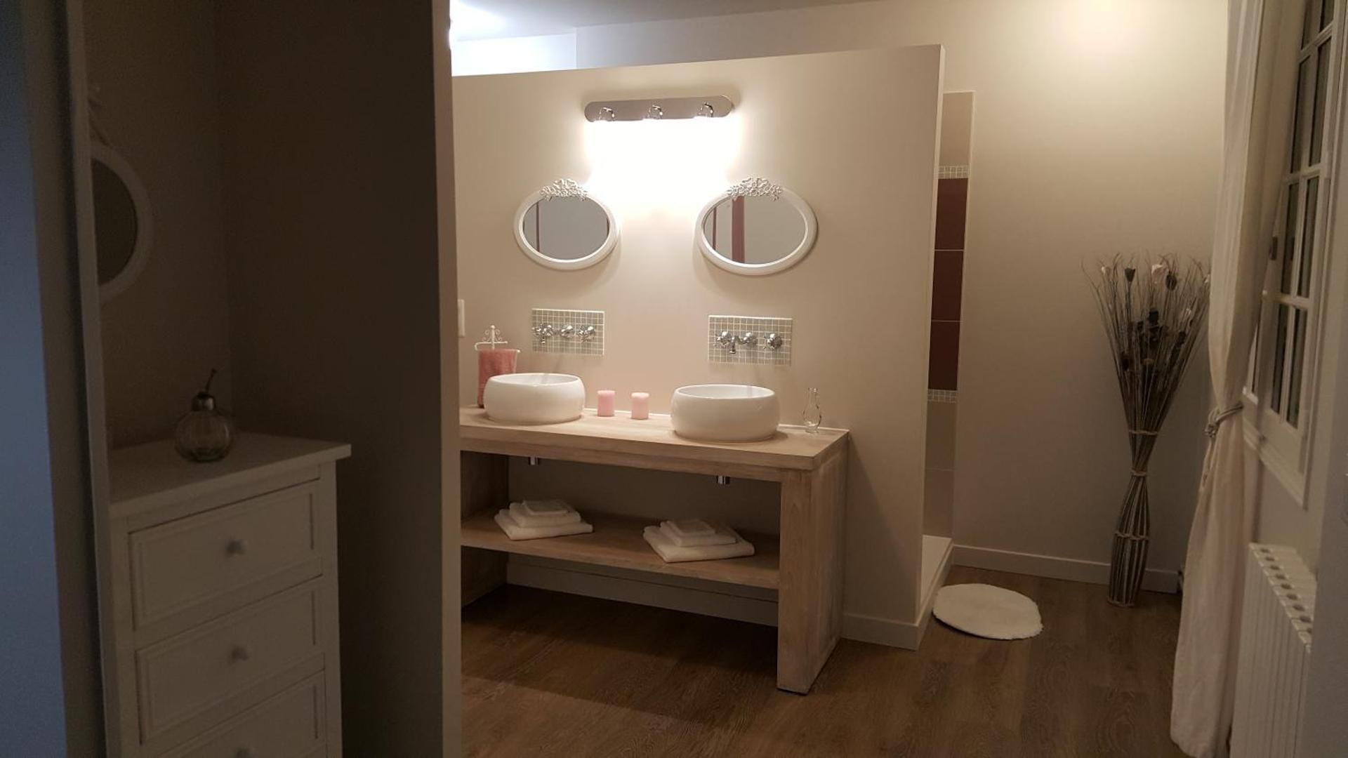 Le Vallon De Guerry Suite with Spa Access 3