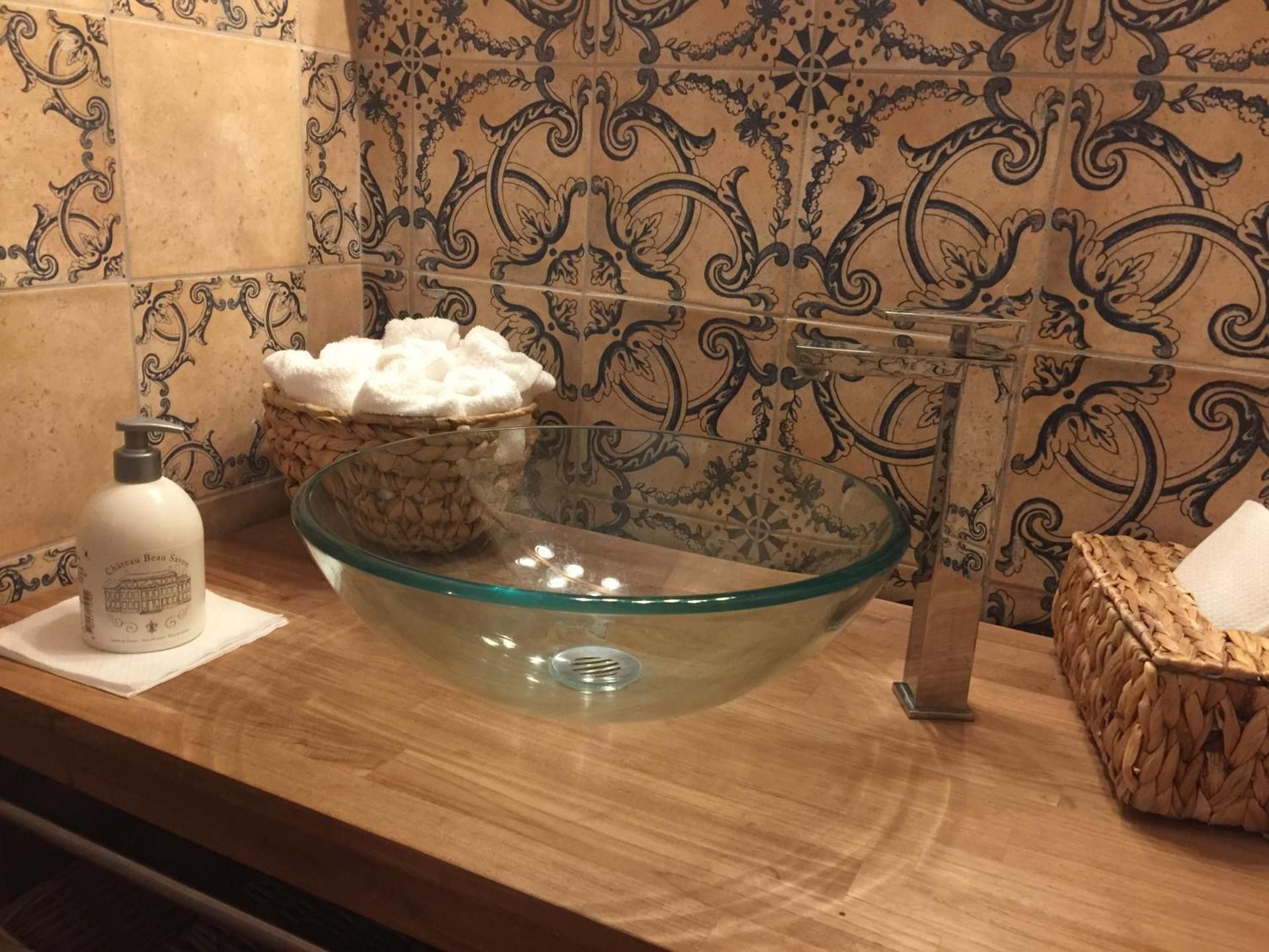 violette Double Room