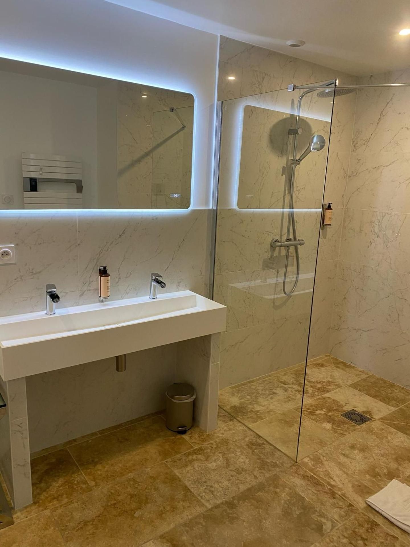 T3 Comfy with bathroom