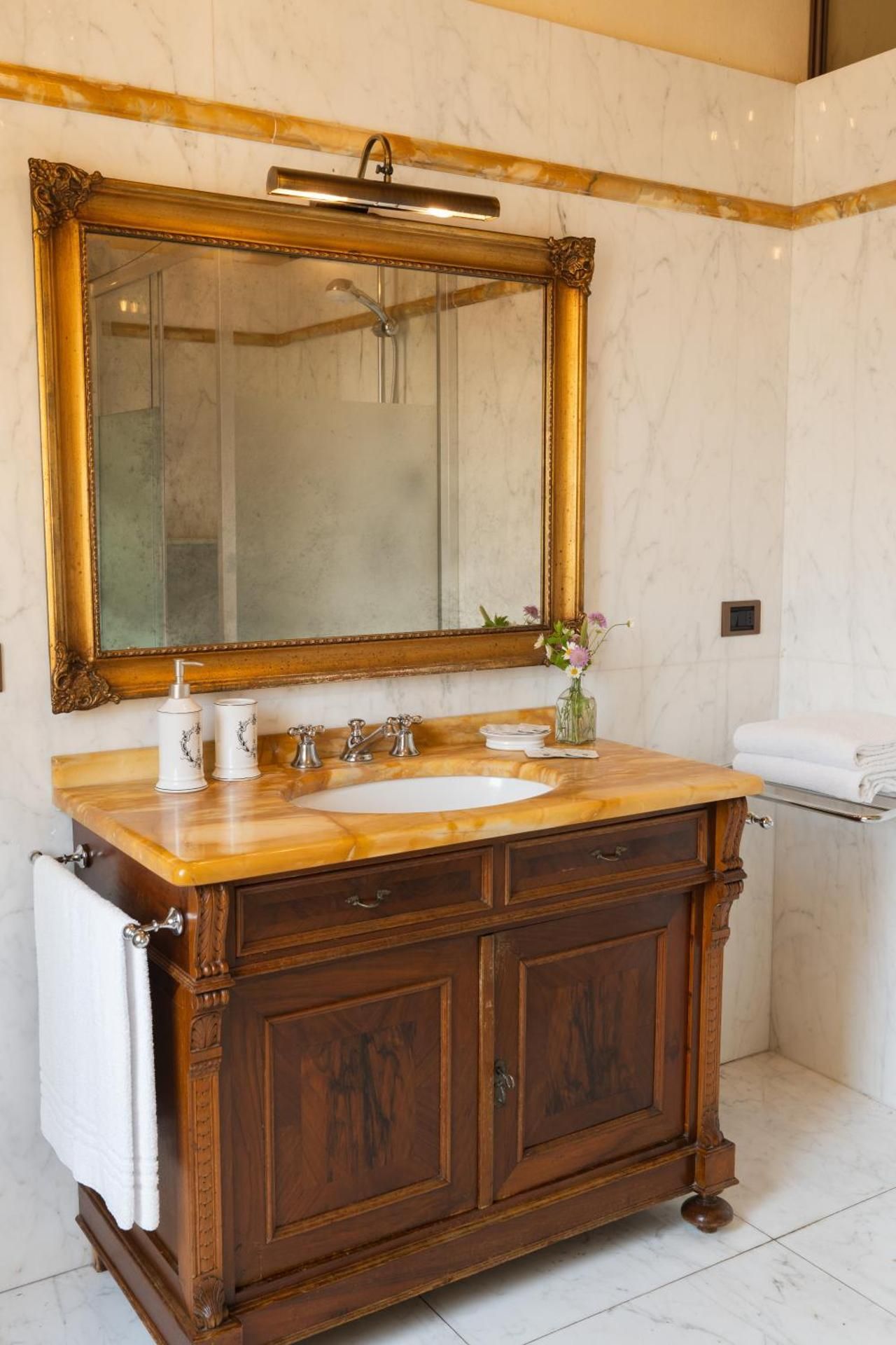 Deluxe Junior Suite