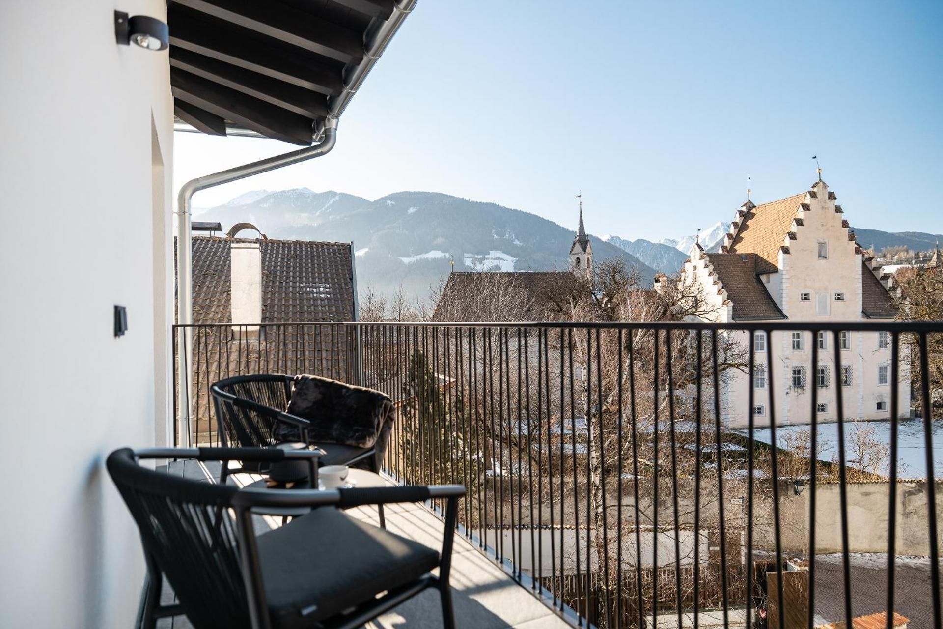 Superior One-Bedroom Apartment with Balcony