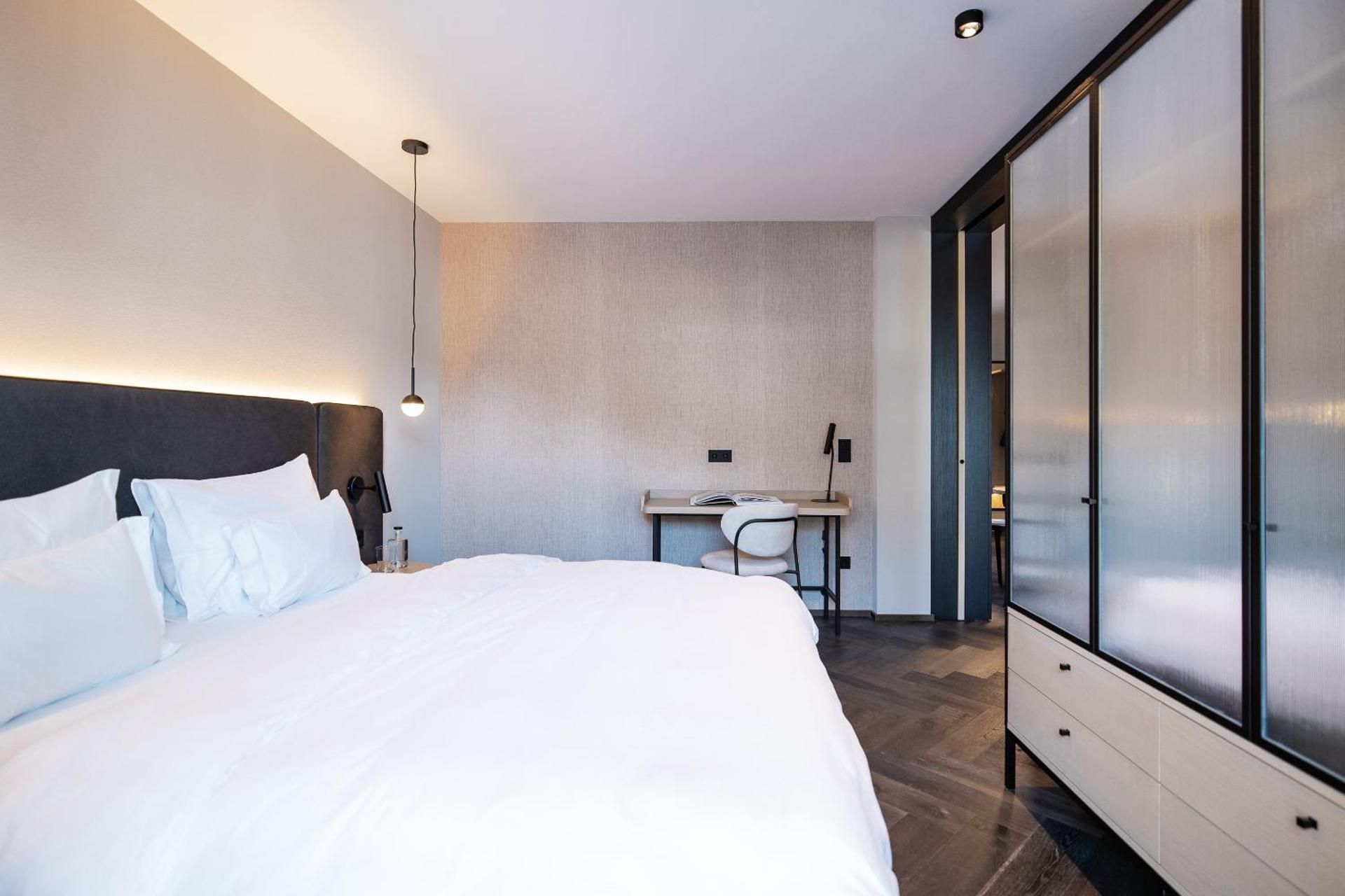 Superior One-Bedroom Apartment with Balcony
