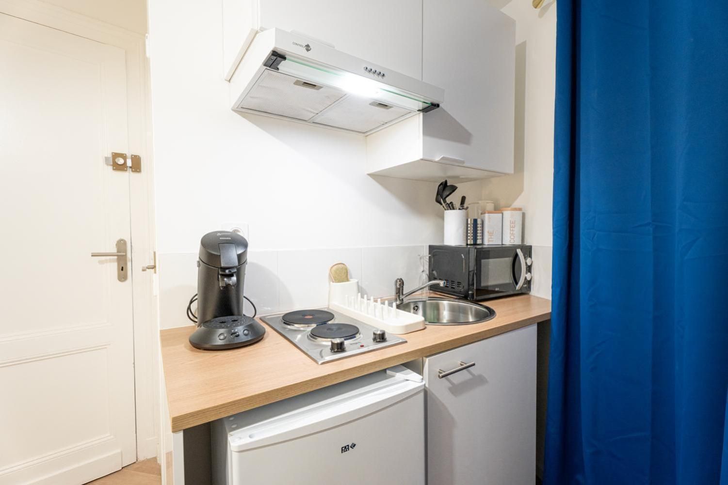 THEM'APPARTS BORDEAUX Sainte Croix Superior One-Bedroom Apartment with Balcony 2