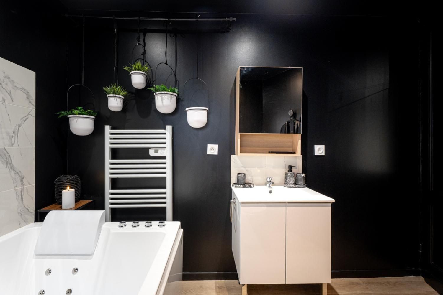 THEM'APPARTS BORDEAUX Sainte Croix One-Bedroom Apartment with Spa Bath 2