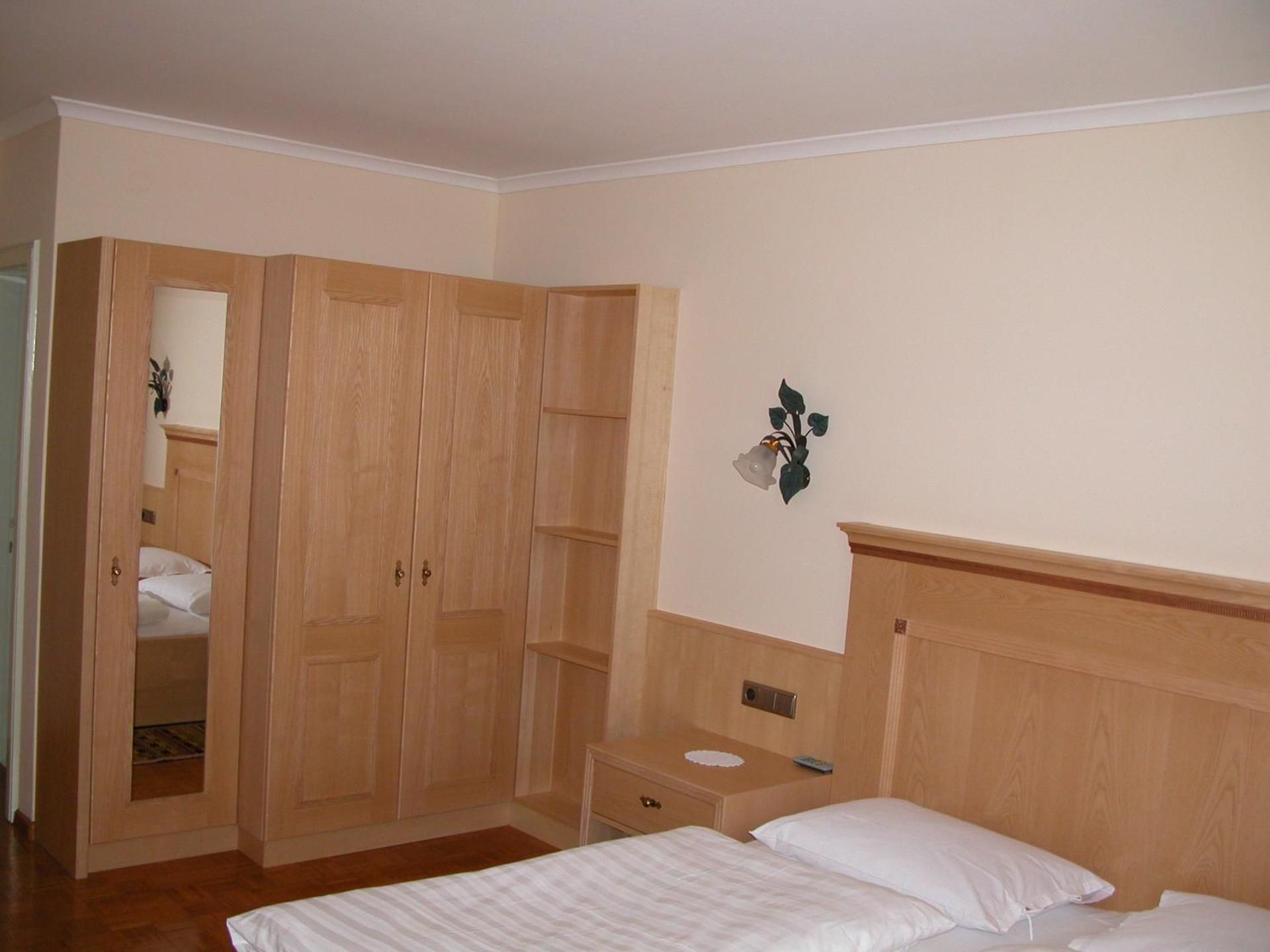 Room #1380062901